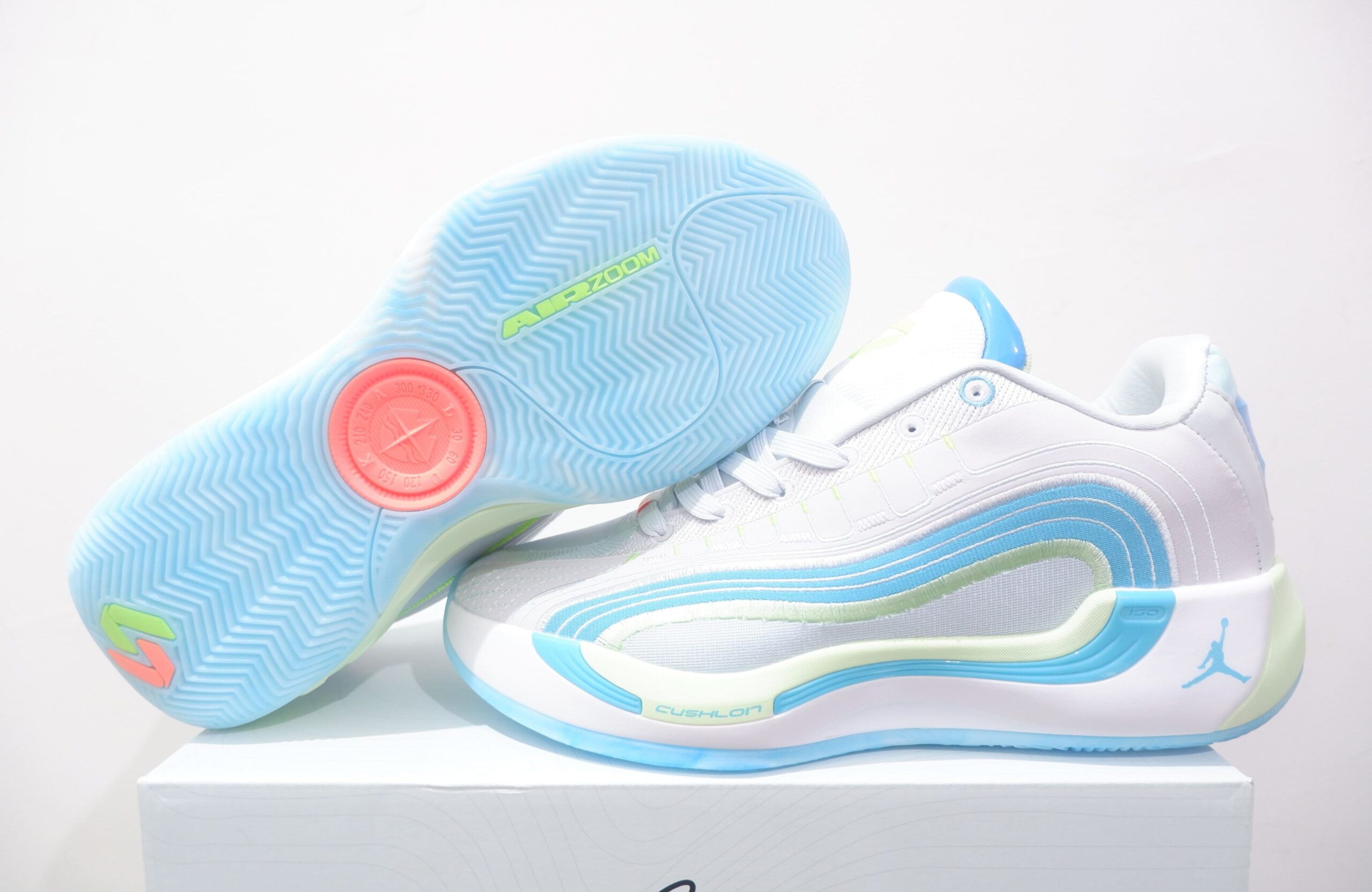 AIRJORDAN LUKA 4 LOW LASER BLUE