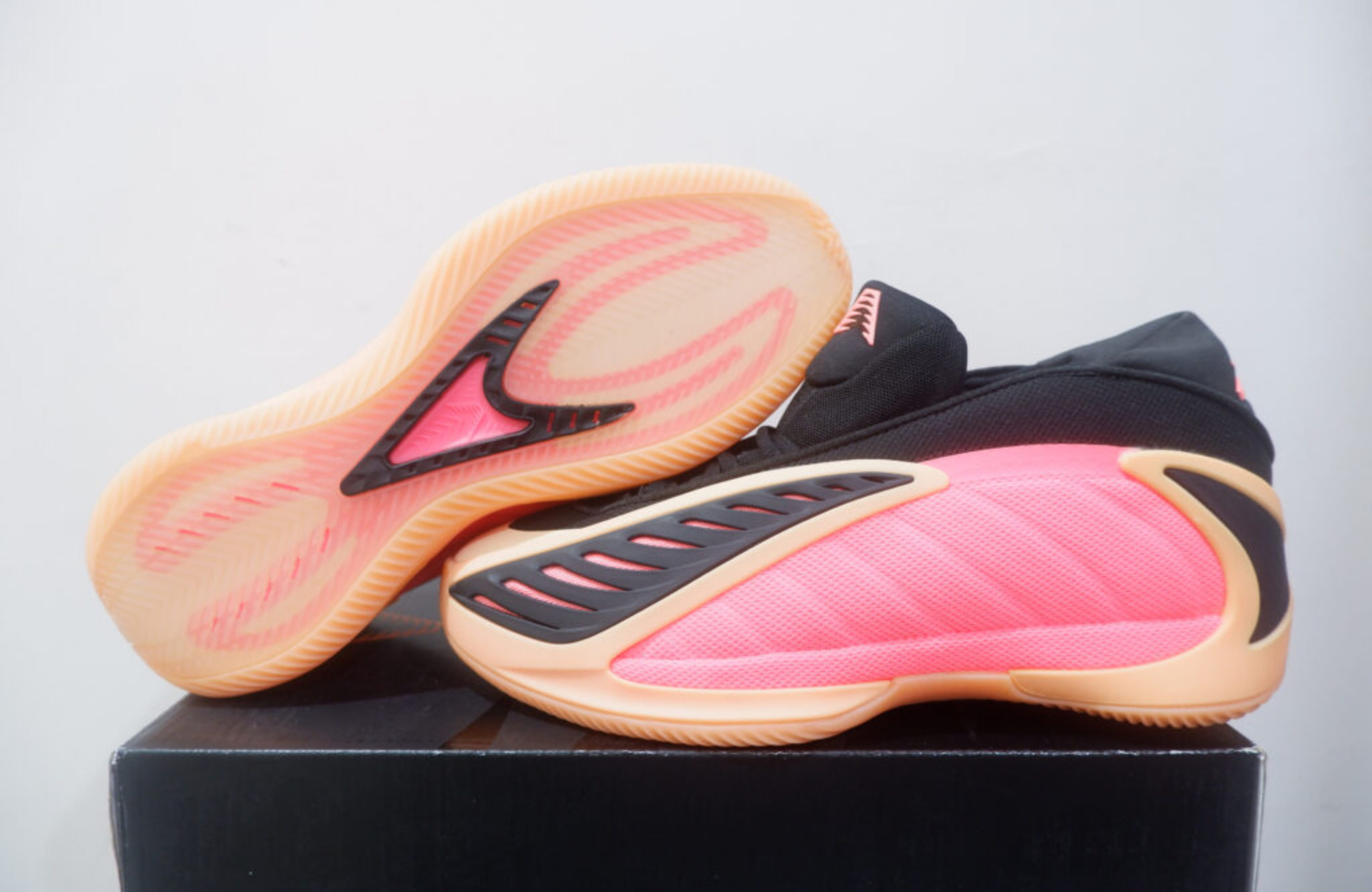SEPATU BASKET AD AE 2 LOW WITH LOVE