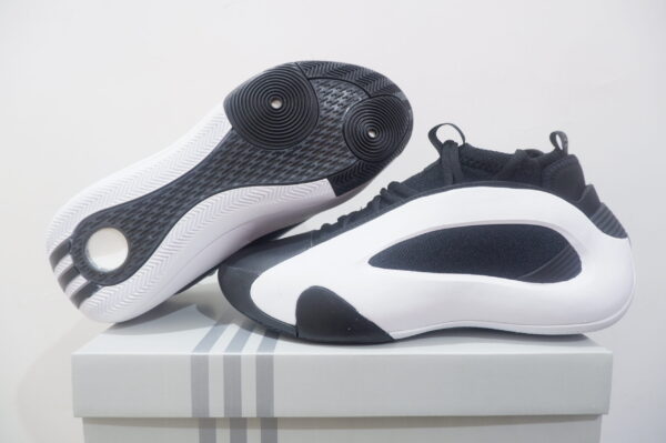 ADIDAS HARDEN 8 LOW BLACK WHITE