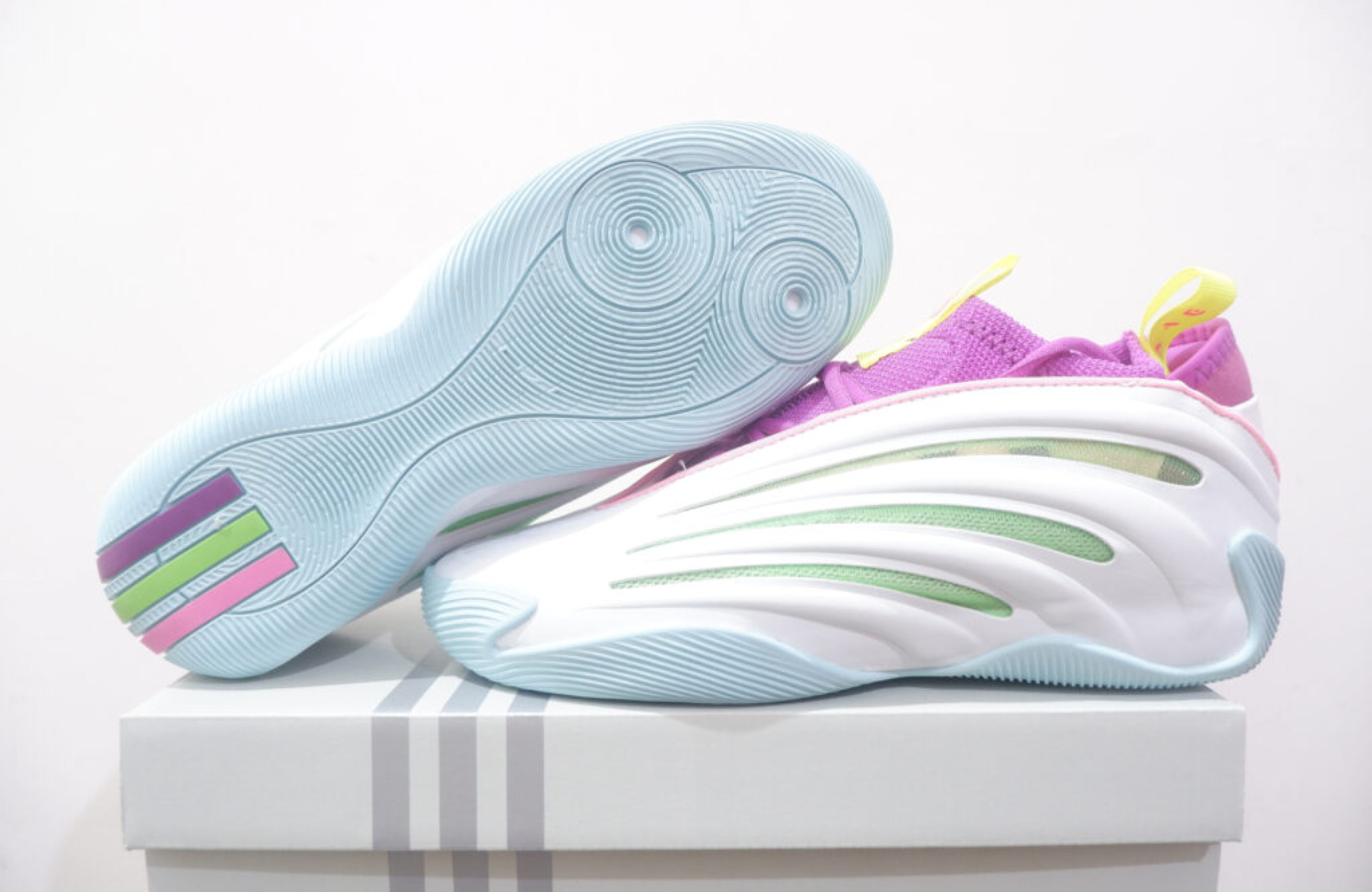 ADIDAS HARDEN 9 LOW PINKY AND THE BRAIN