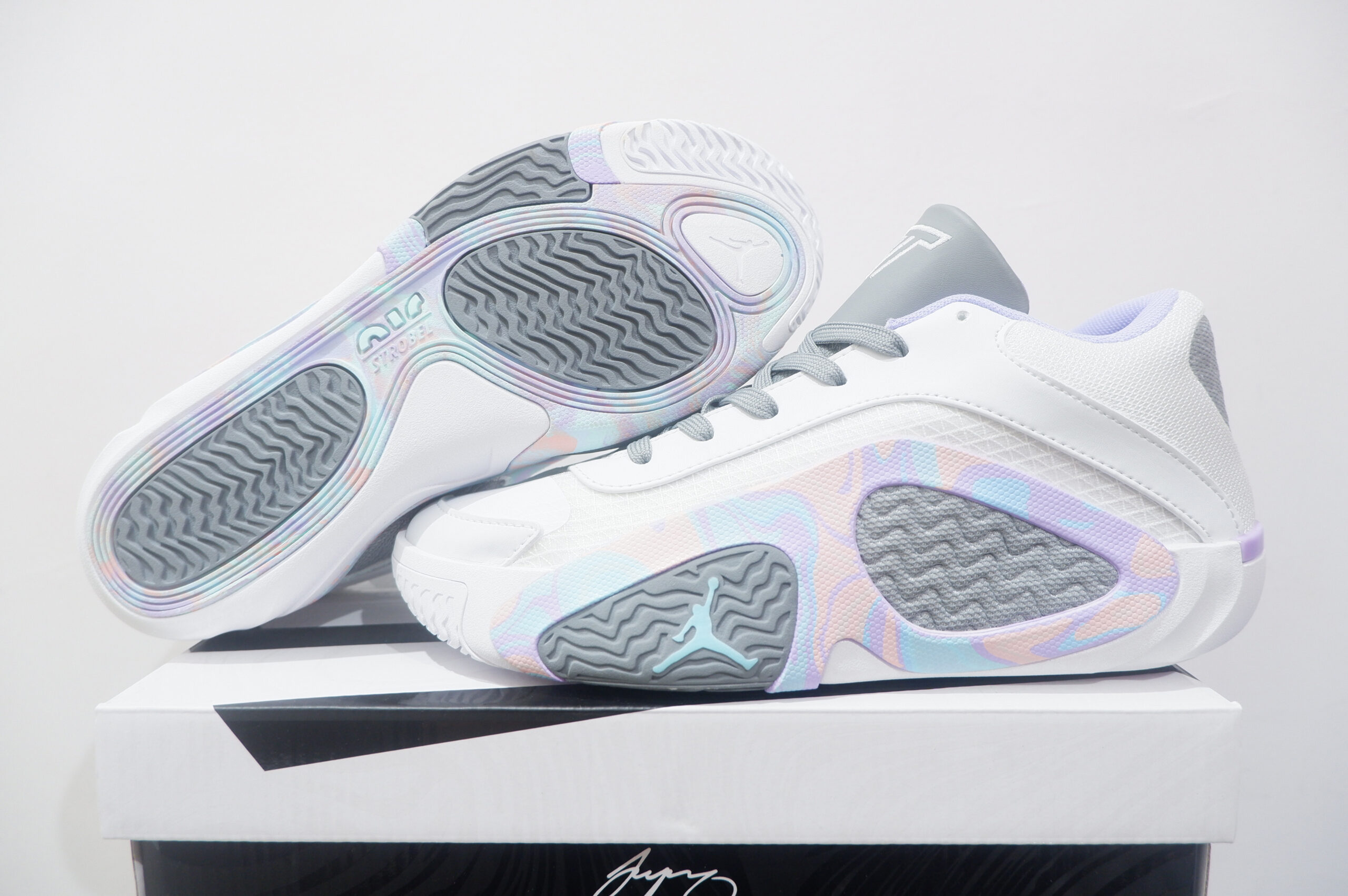 AIR JORDAN TATUM 2 LOW SIDEWALK CHALK