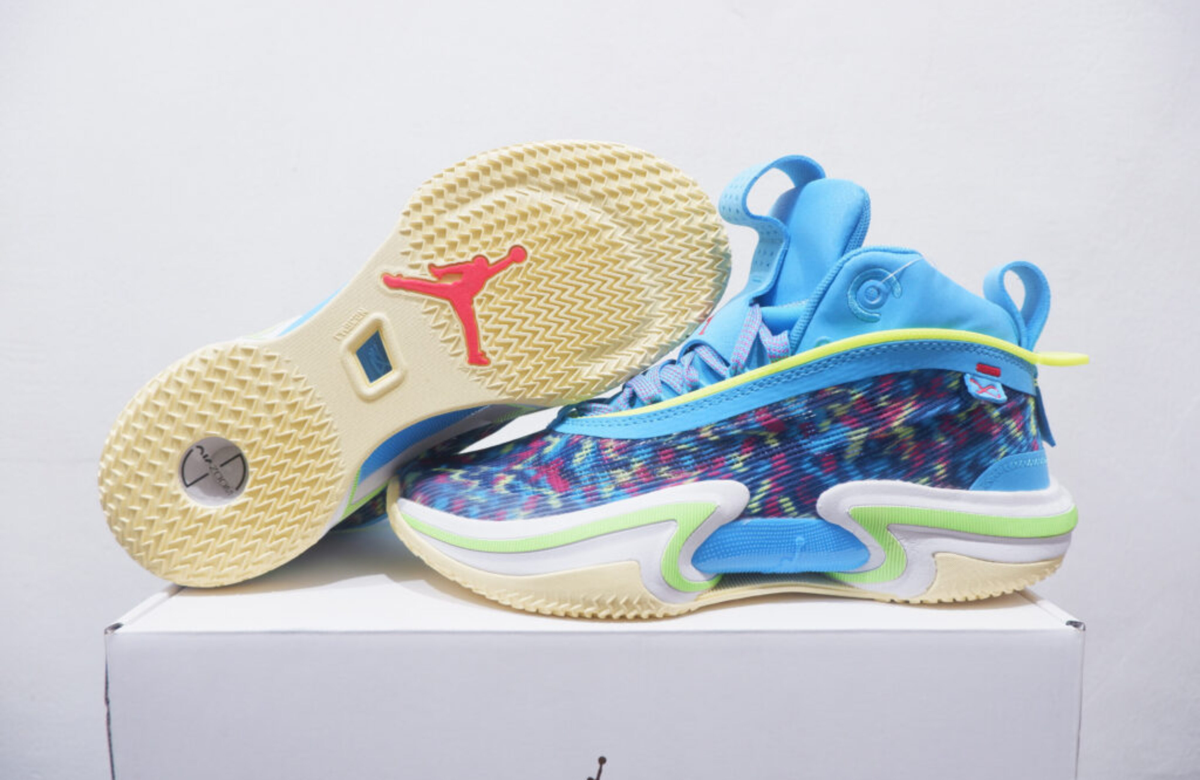 AIRJORDAN 36 HIGH LASER BLUE