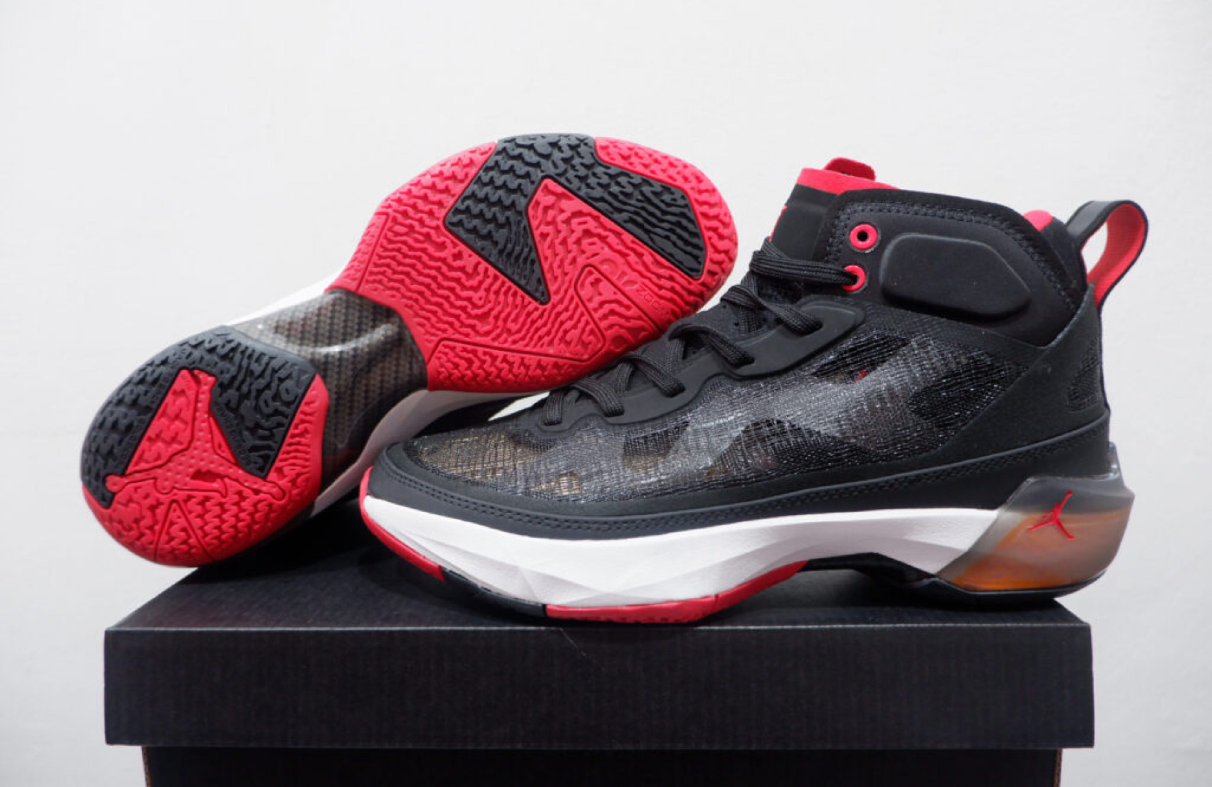AIRJORDAN 37 HIGH BRED