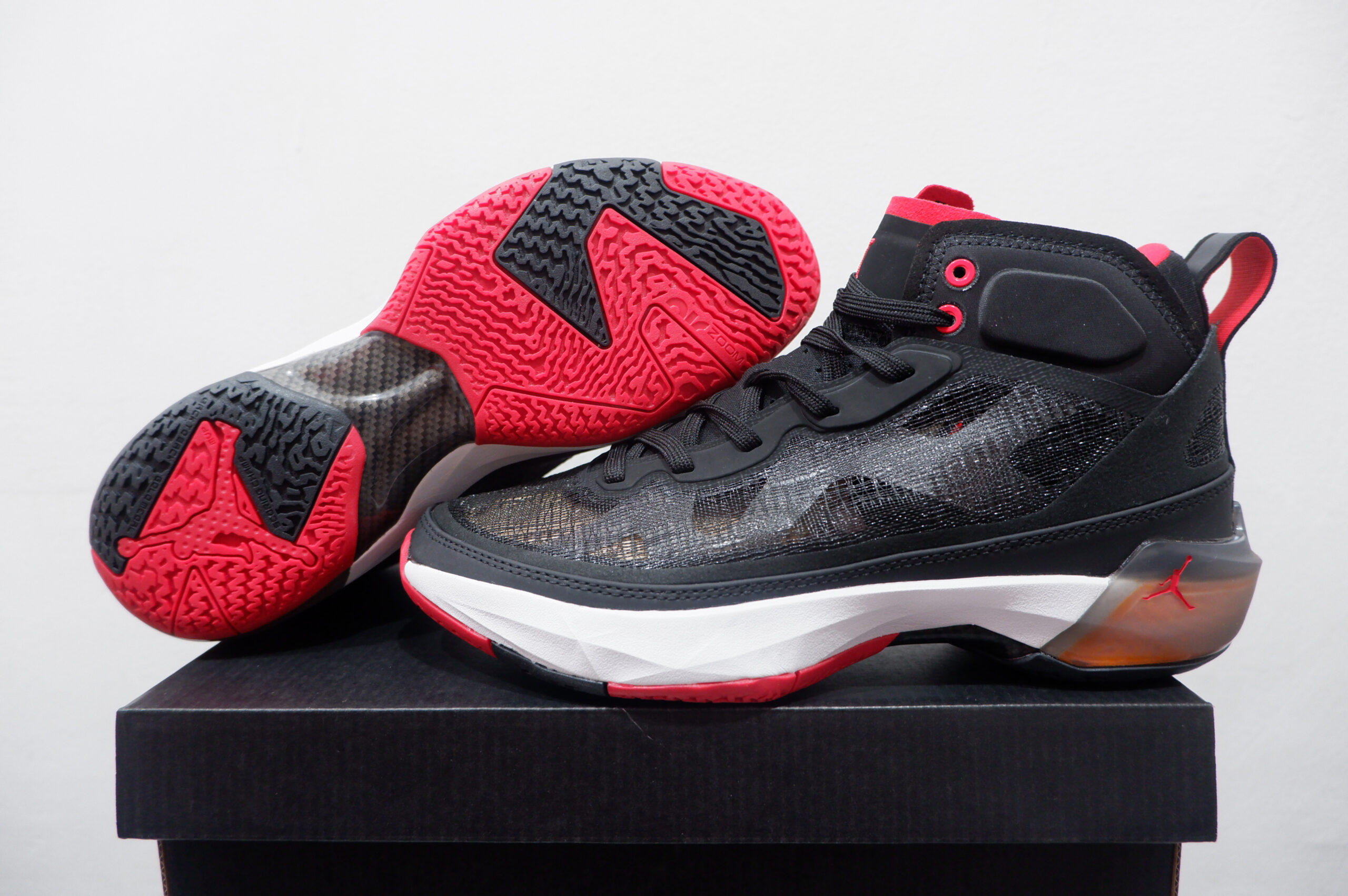AIRJORDAN 37 HIGH BRED
