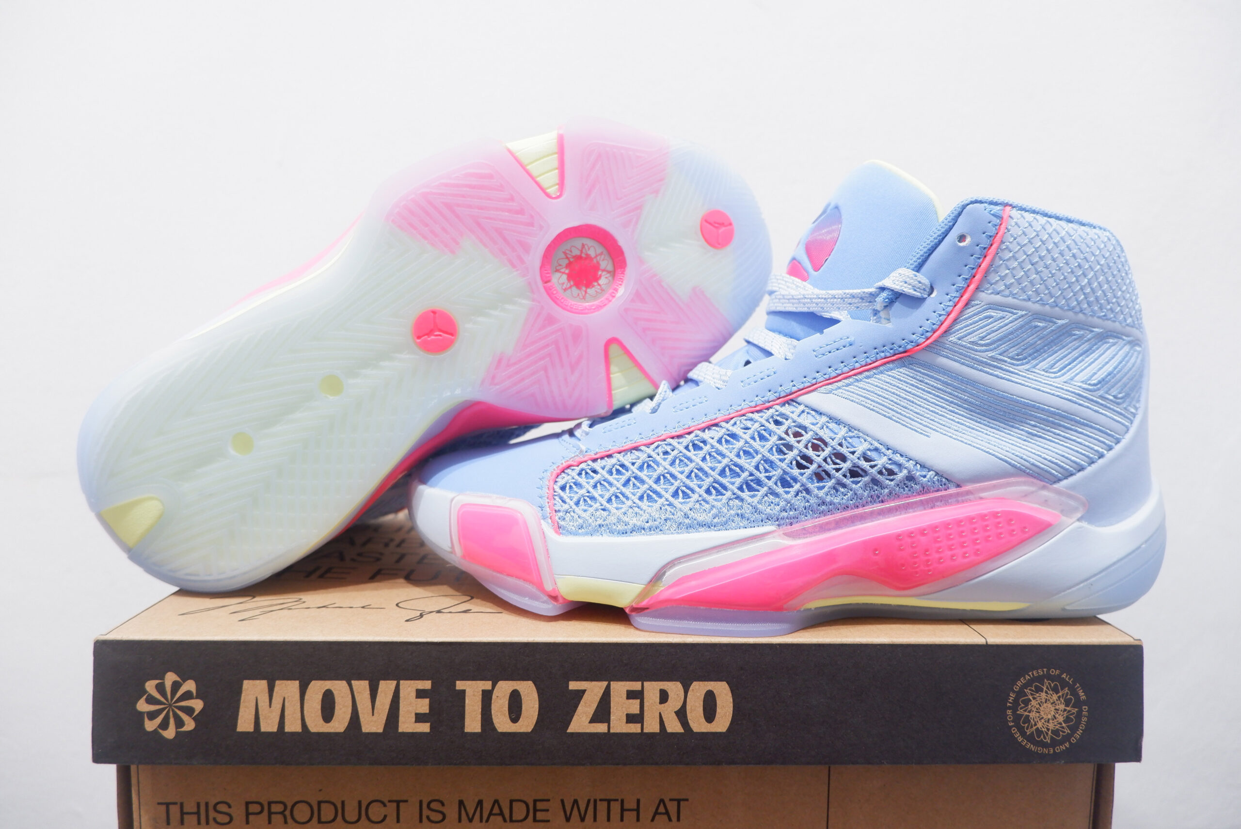 AIRJORDAN 38 HIGH UNIVERSITY BLUE SIZE 36-39