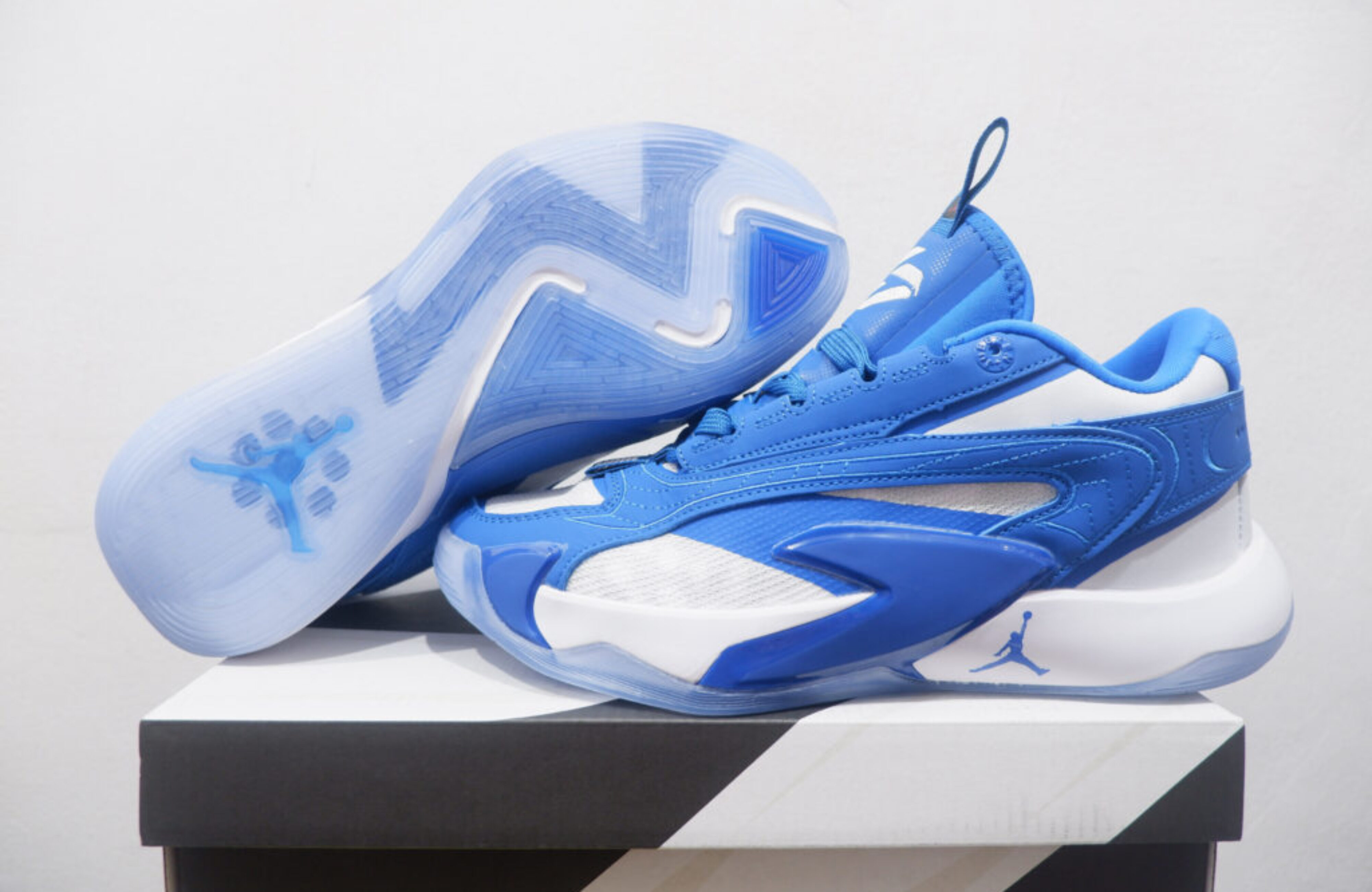 AIRJORDAN LUKA 2 LOW GAME ROYAL