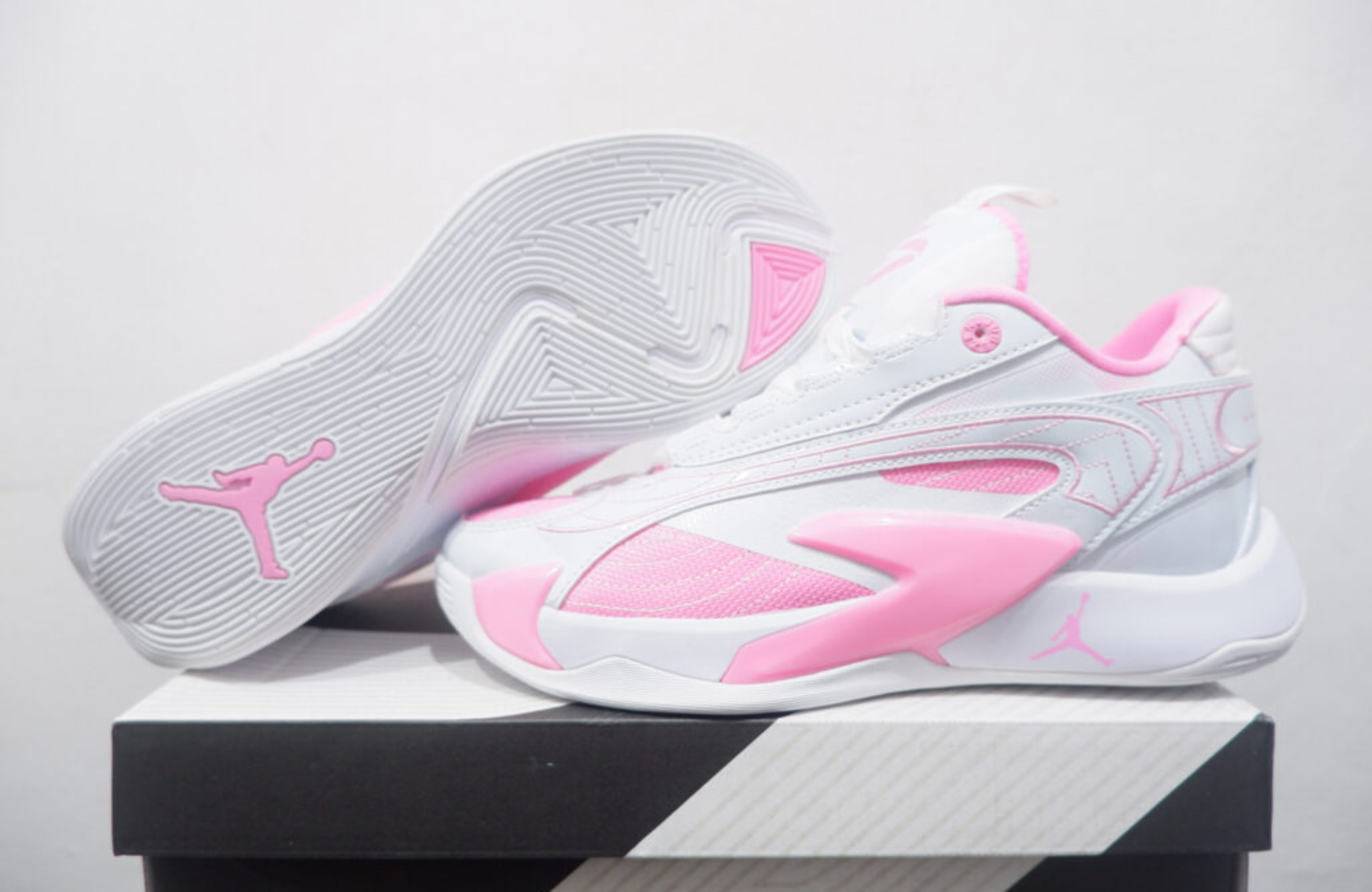 AIRJORDAN LUKA 2 LOW THINK PINK