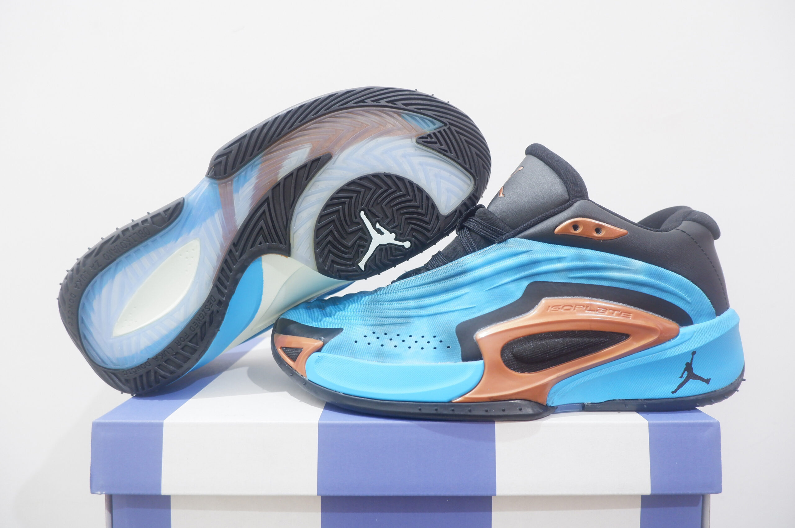 AIRJORDAN LUKA 3 LOW CORAL REEF