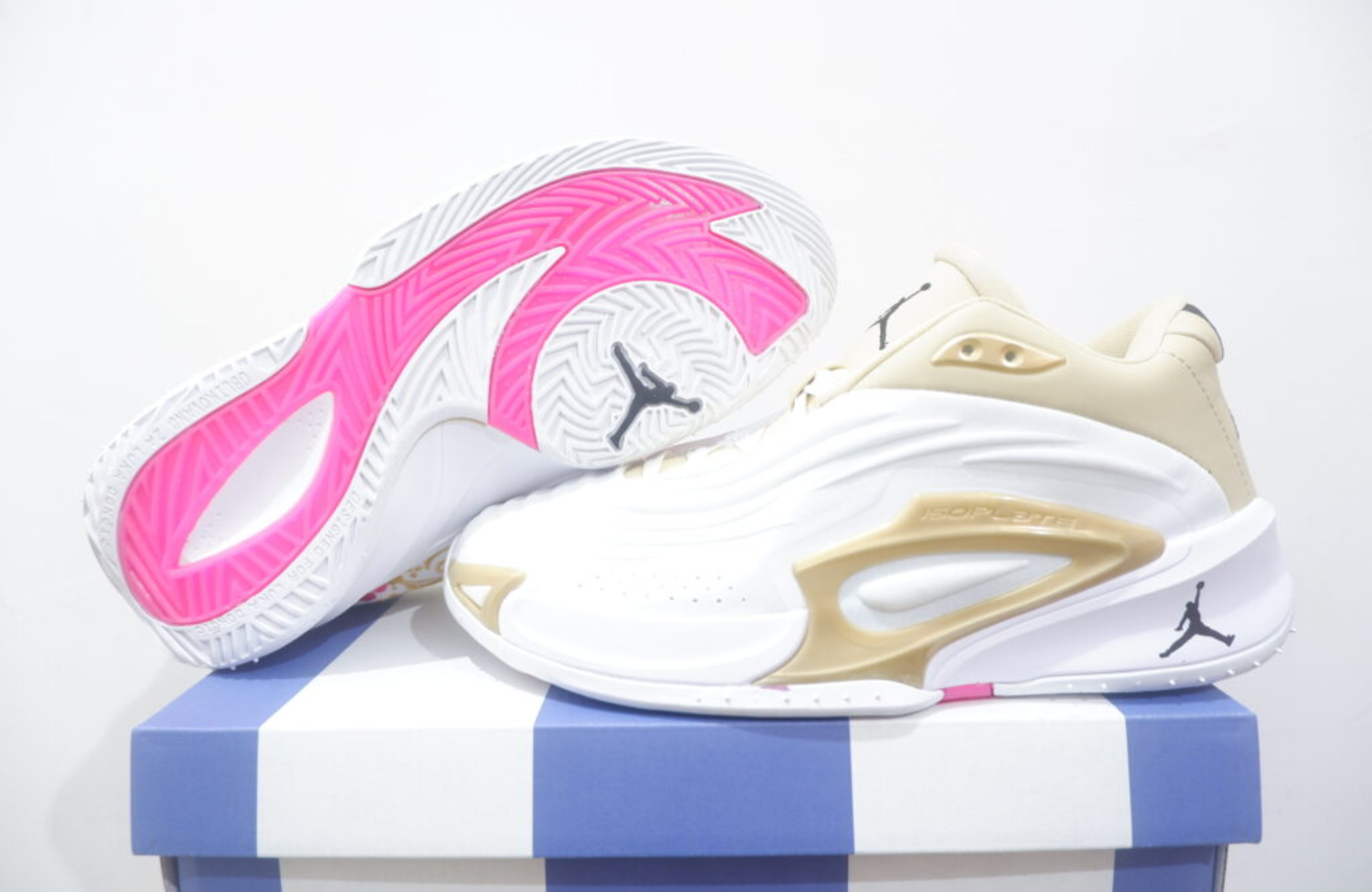 AIRJORDAN LUKA 3 LOW EL MATADOR
