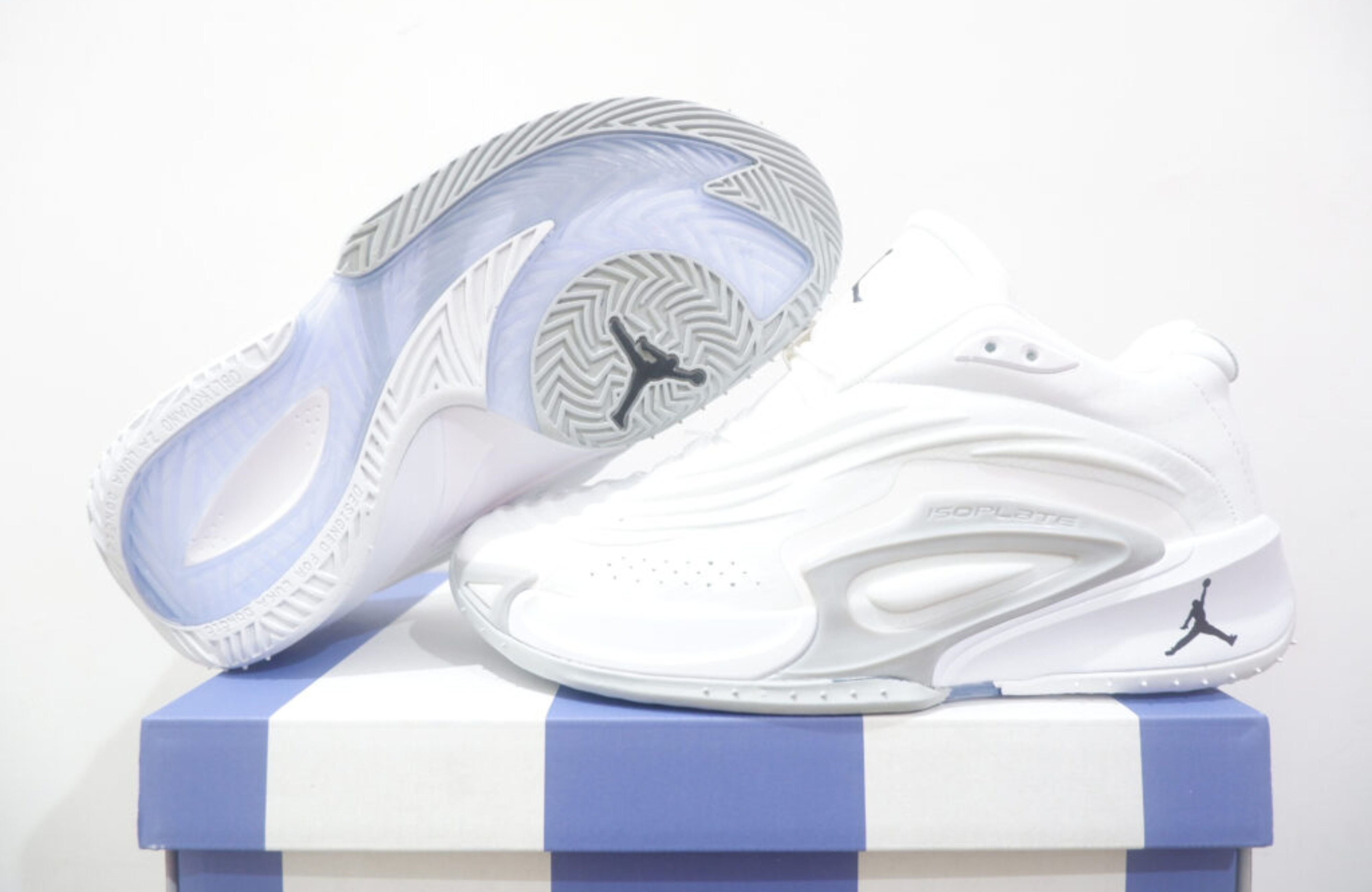 AIRJORDAN LUKA 3 LOW WHITE BLOCK