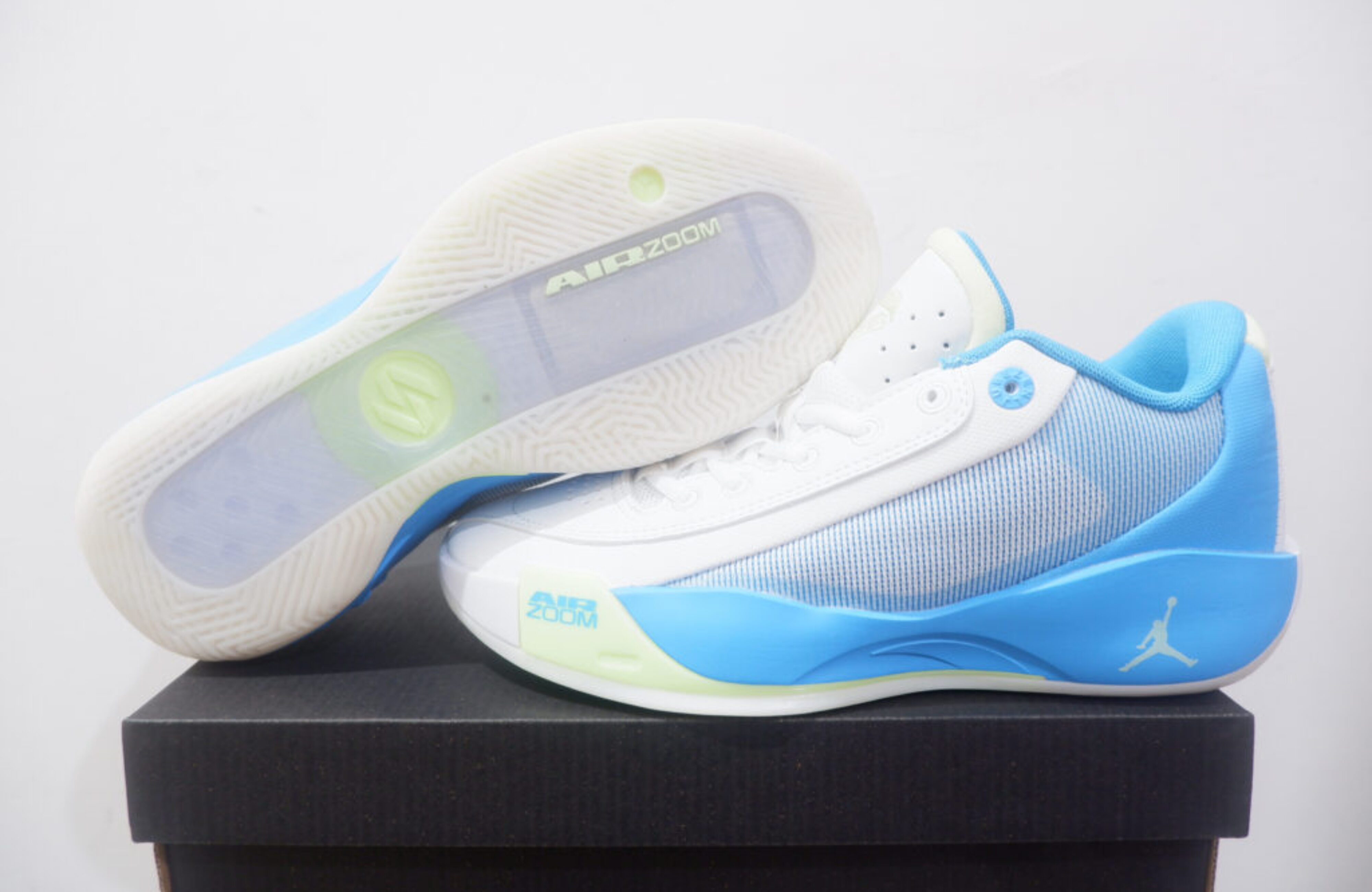 AIRJORDAN LUKA 77 LOW LASER BLUE