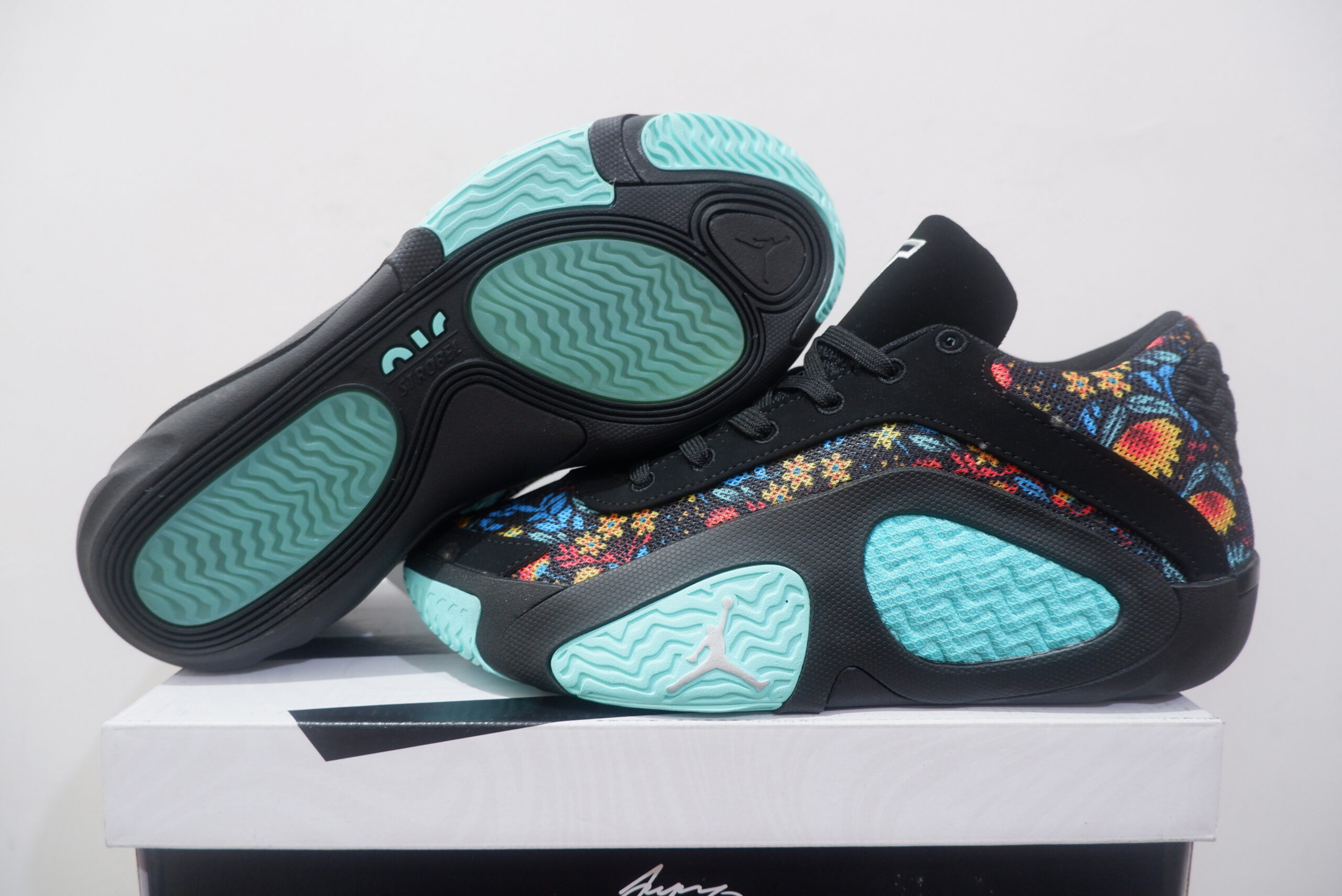 AIRJORDAN TATUM 2 LOW WELCOME TO THE GARDEN
