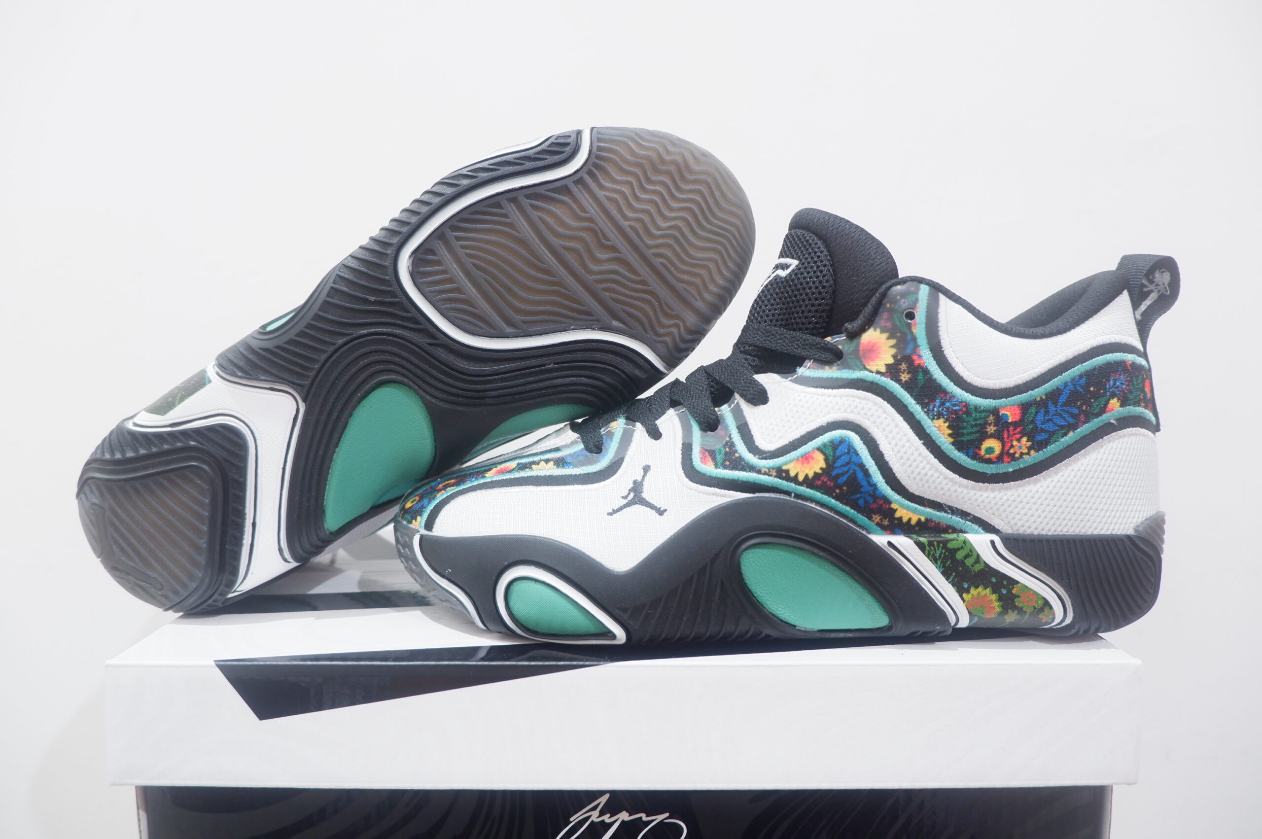 AIRJORDAN TATUM 3 HIGH WELCOME TO THE GARDEN