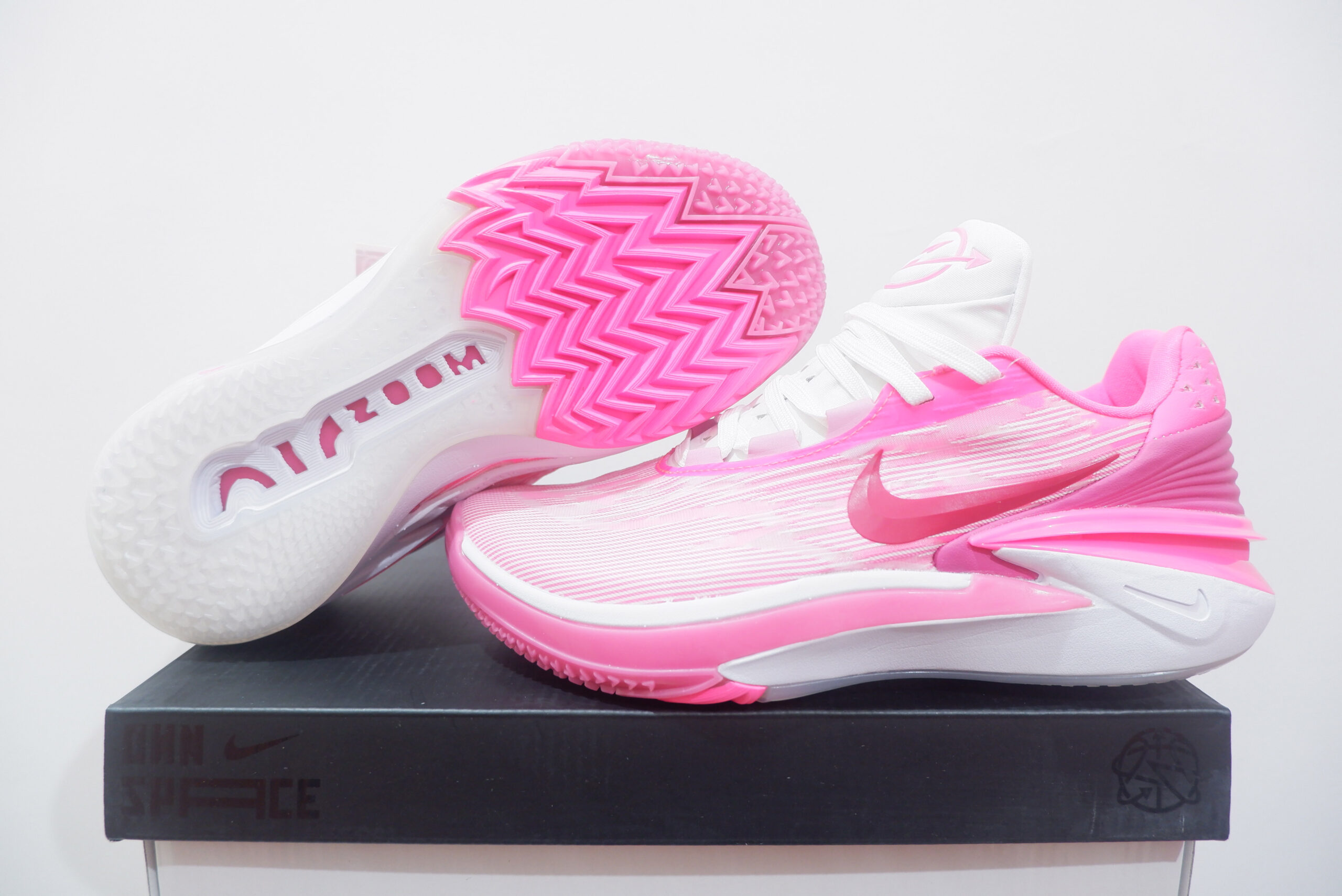 NIKE AIR ZOOM GT CUT 2 LOW HYPER PINK