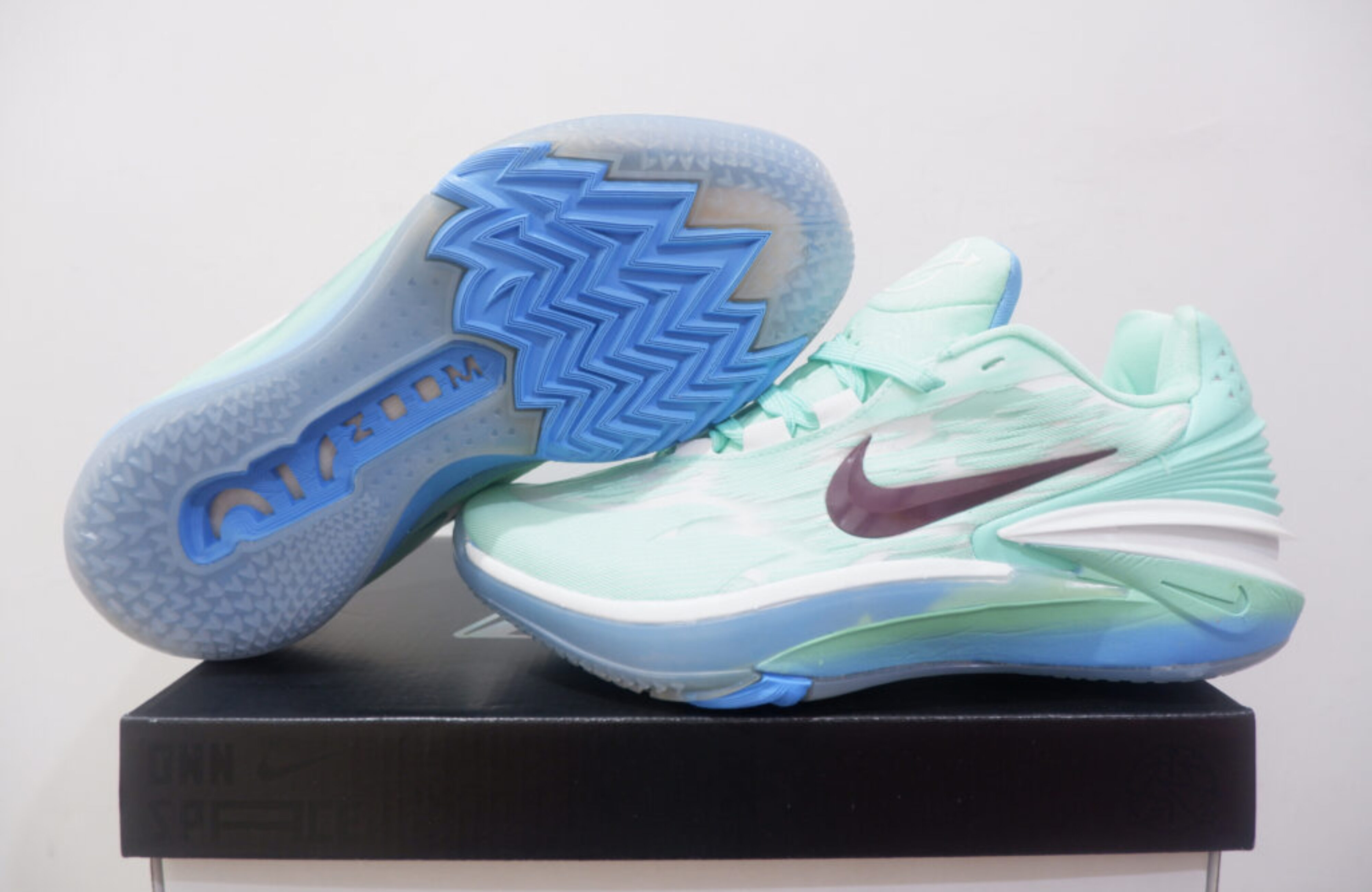 NIKE AIR ZOOM GT CUT 2 LOW MILWAUKEE BUCKS