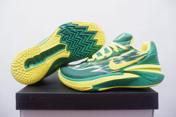 NIKE AIR ZOOM GT CUT 2 LOW OREGON DUCKS
