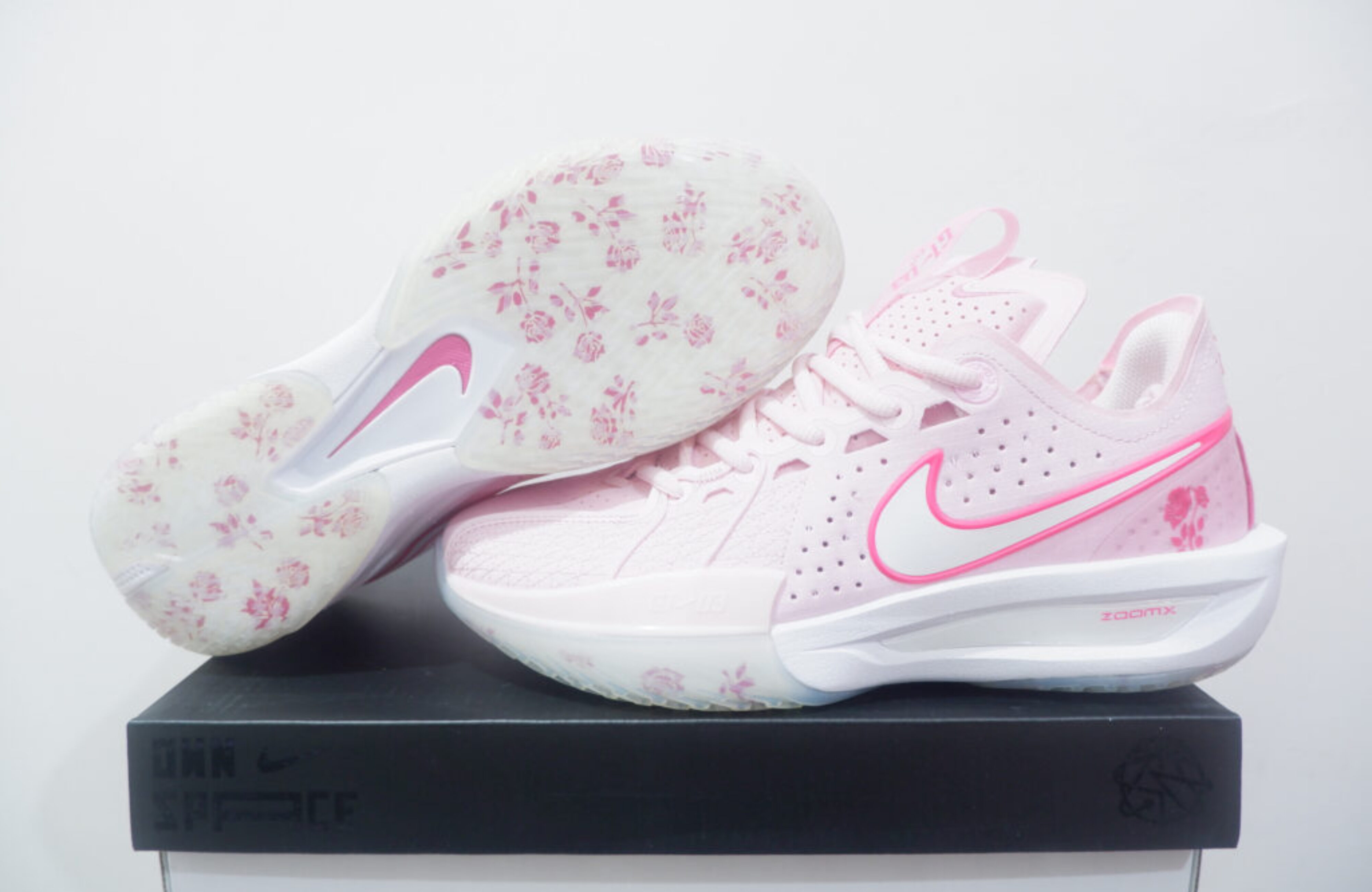 NIKE AIR ZOOM GT CUT 3 LOW SAKURA PINK