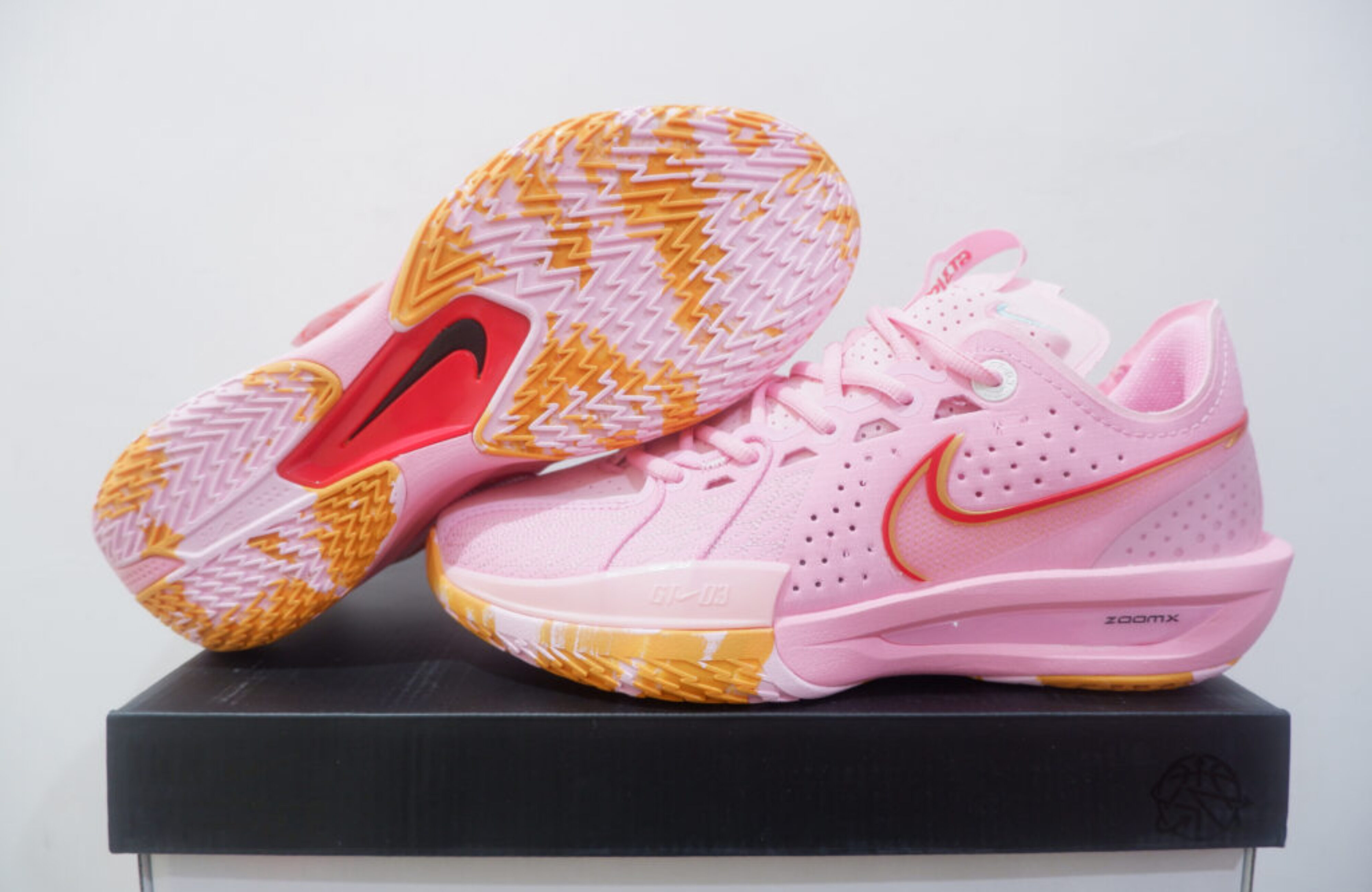 NIKE AIR ZOOM GT CUT 3 LOW THINK PINK
