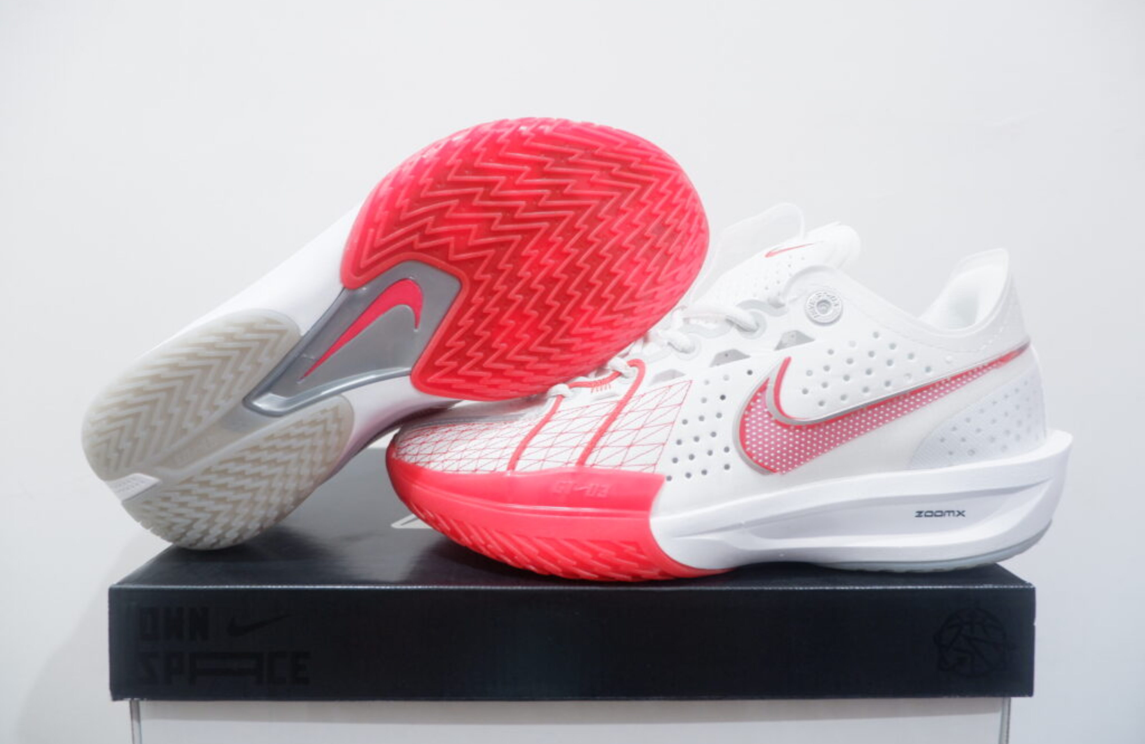 NIKE AIR ZOOM GT CUT 3 LOW WHITE PICANTE RED 2