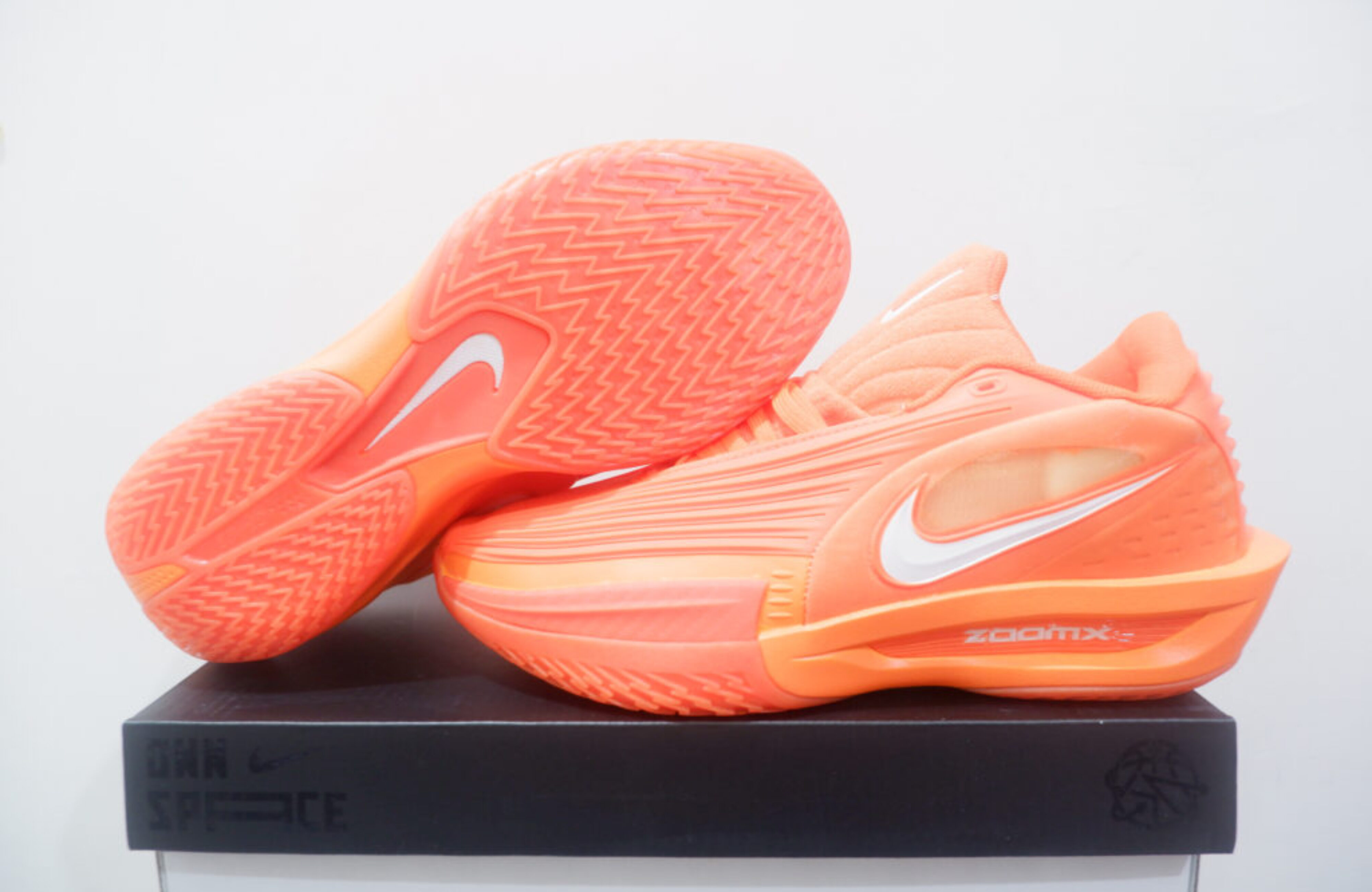 NIKE AIR ZOOM GT CUT 3 TURBO LOW BRIGHT ORANGE