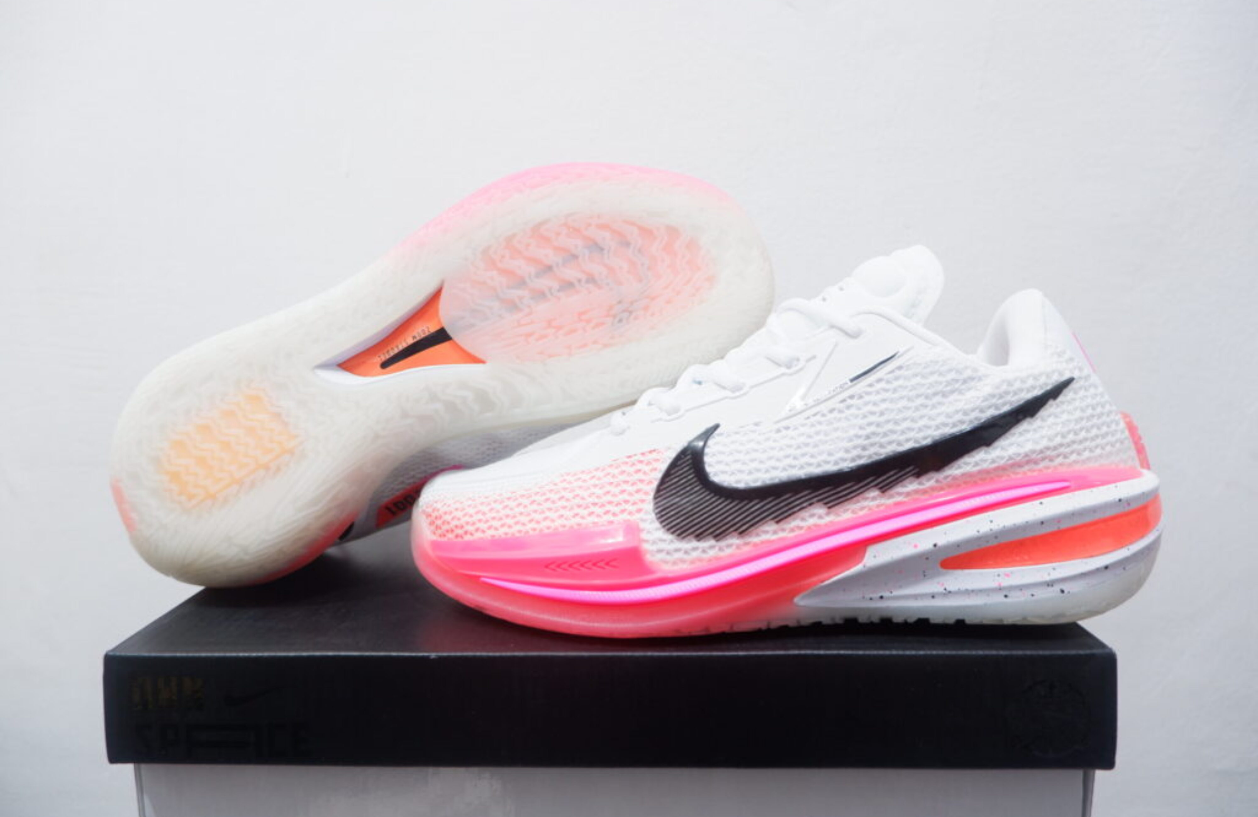 NIKE AIR ZOOM GT CUT LOW WHITE CRIMSON