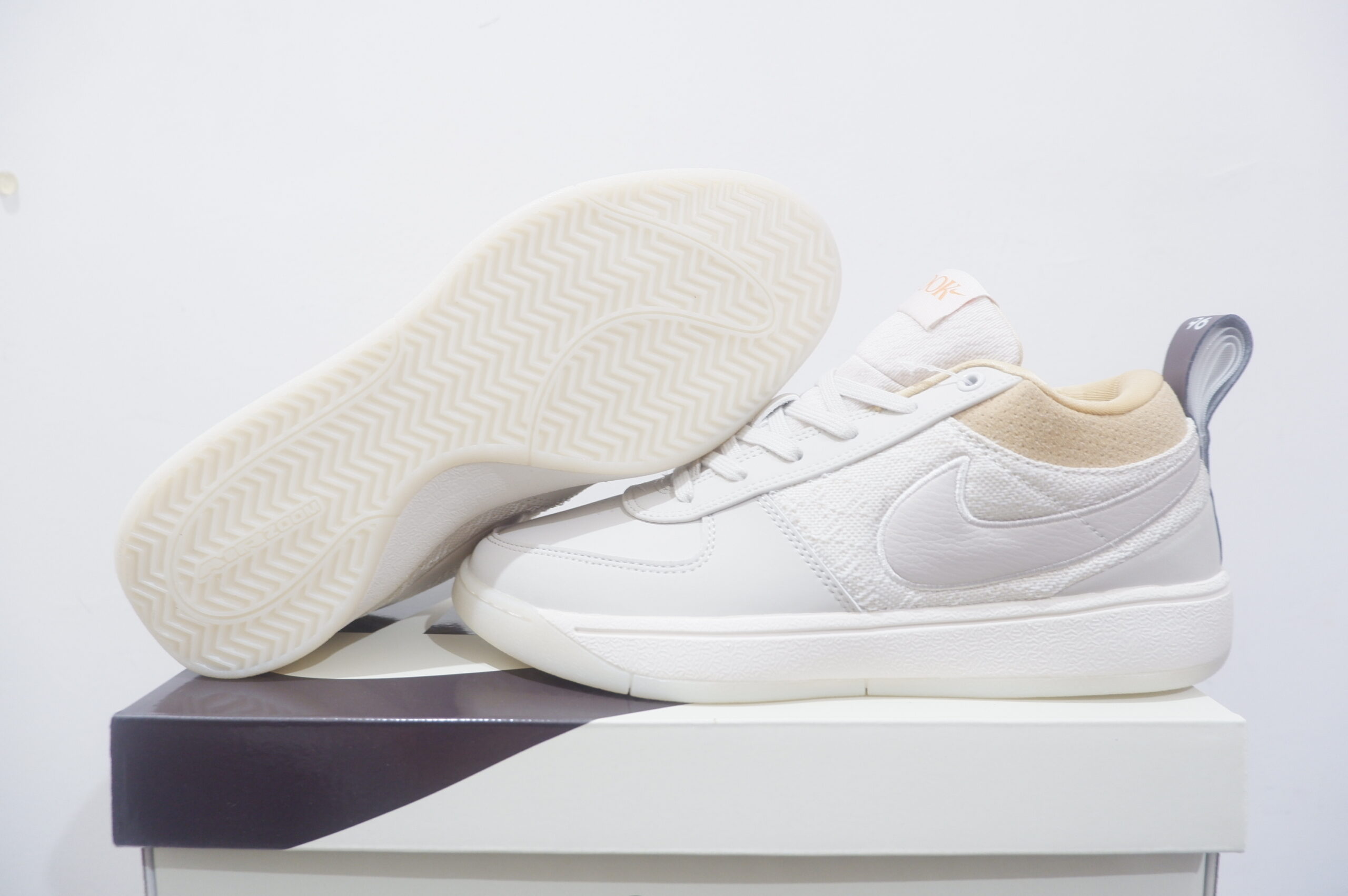 NIKE BOOK 1 LOW LIGHT OREWOOD BROWN