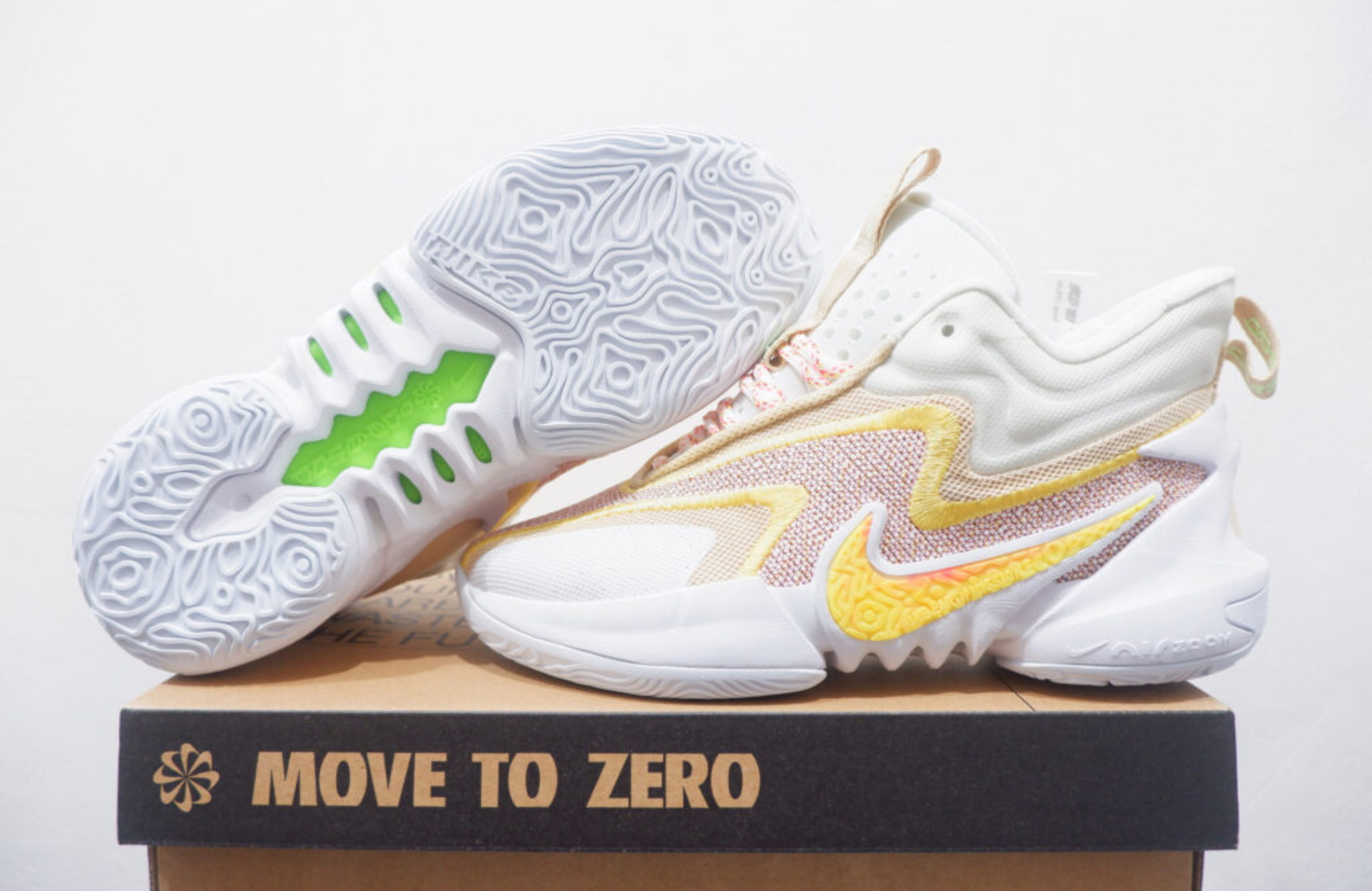 NIKE COSMIC UNITY 2 HIGH BETTER US OFF WHITE