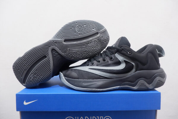 NIKE GIANNIS IMMORTALITY 3 LOW BLACKOUT NIKE GIANNIS IMMORTALITY 3 LOW BLACKOUT