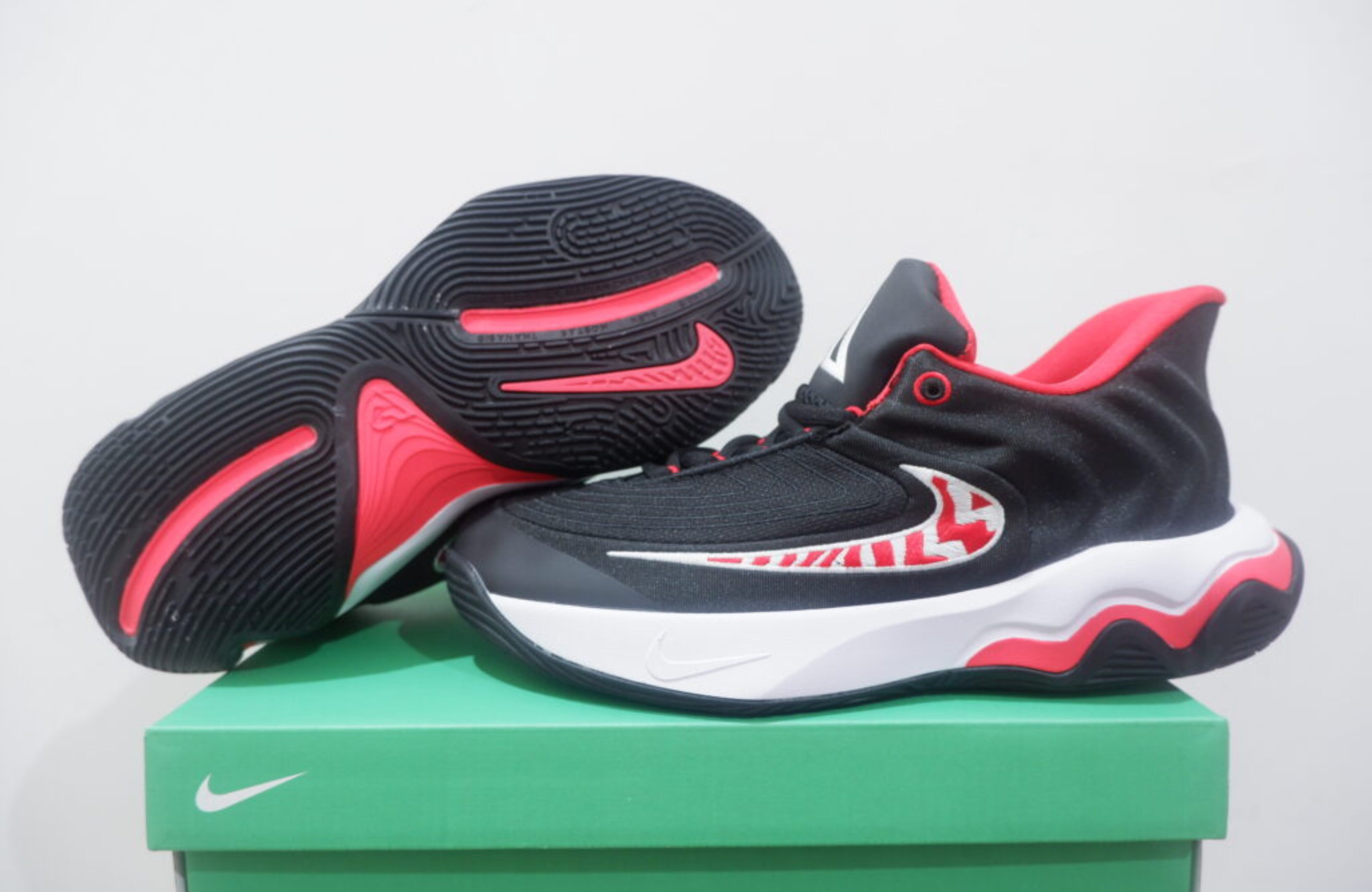 NIKE GIANNIS IMMORTALITY 4 LOW BRED