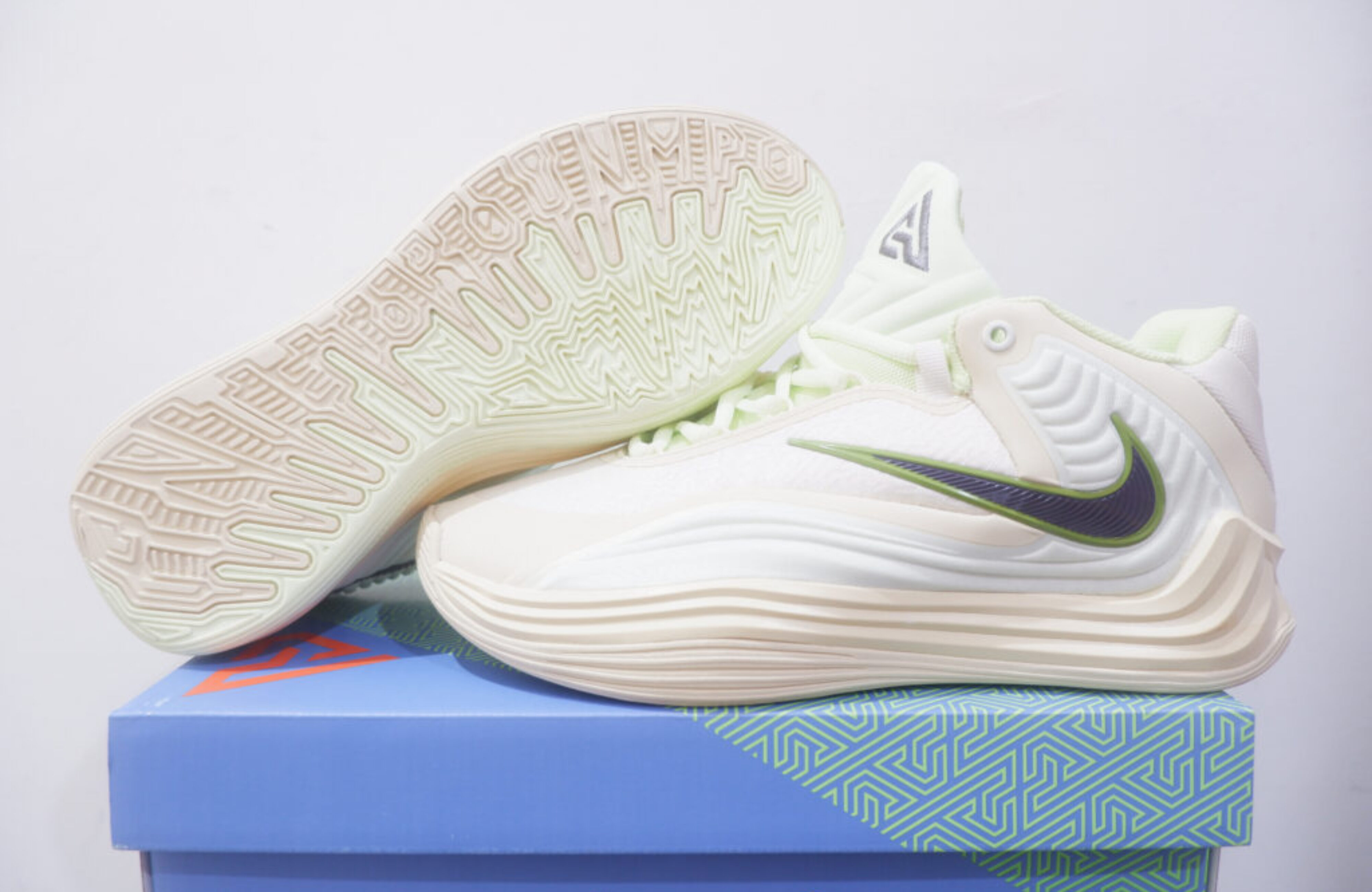 NIKE GREEK FREAK 7 LOW SPOTLIGHT