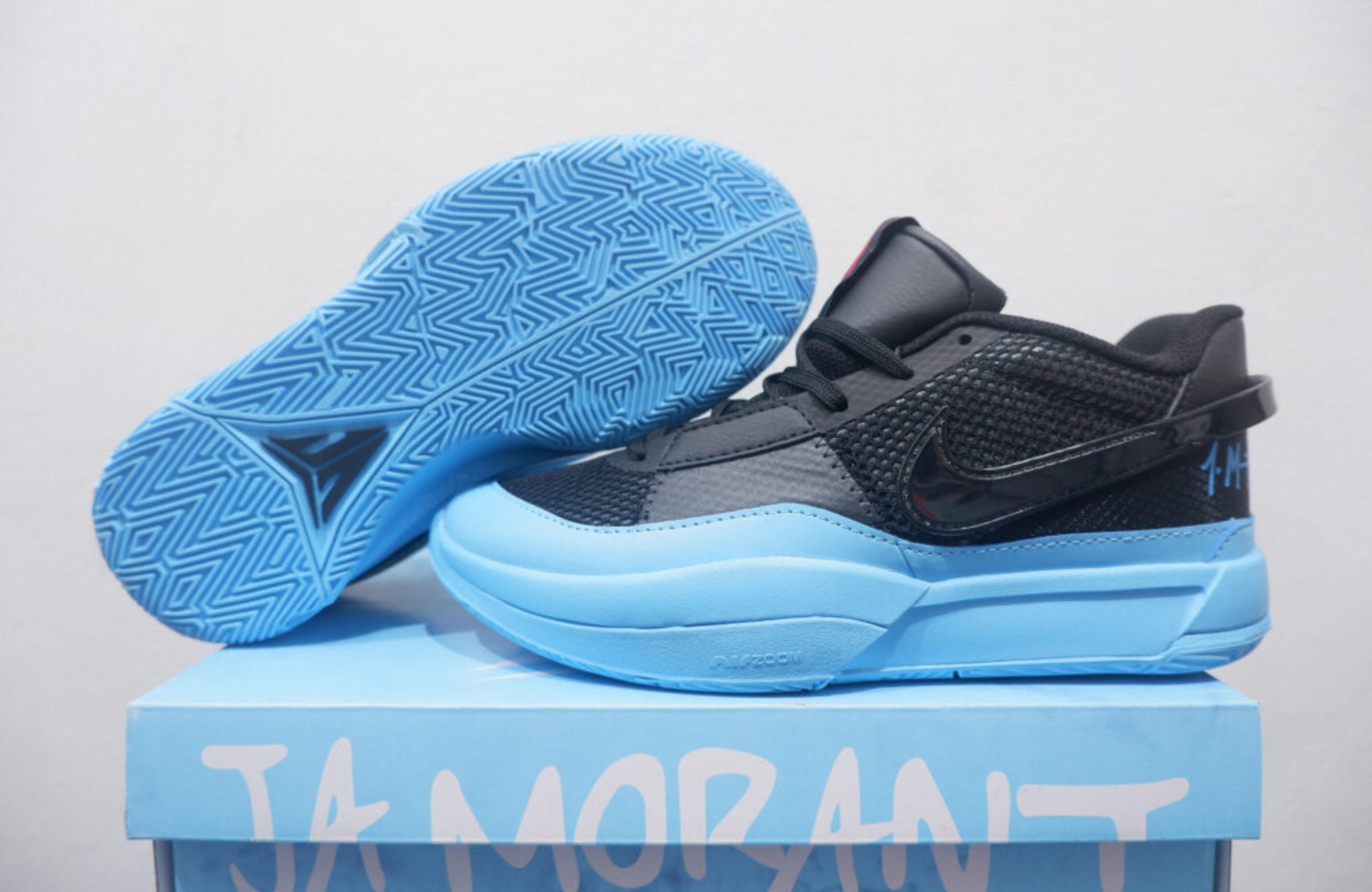 NIKE JA 1 LOW BLACK BLUE SIZE 36-39