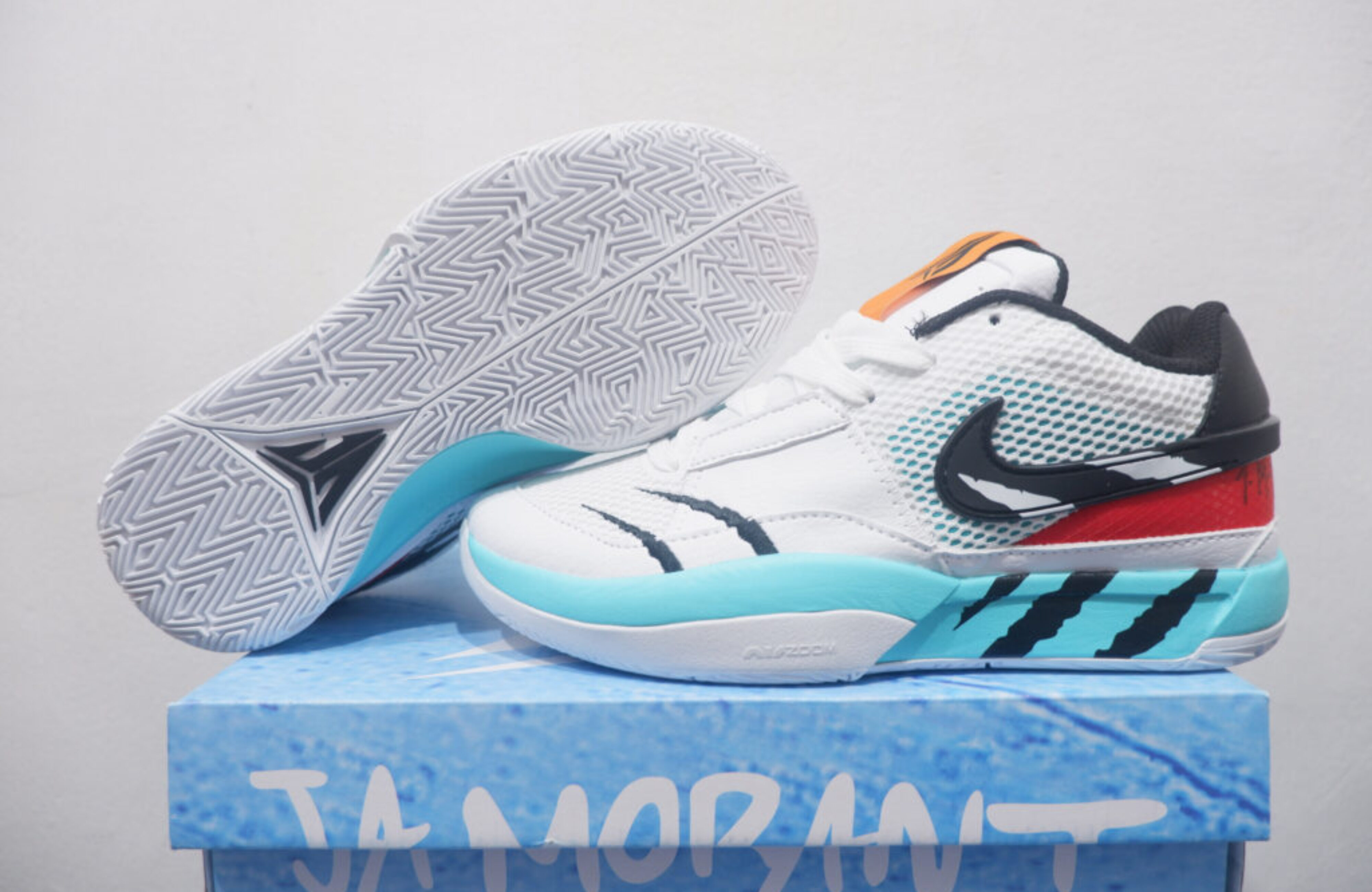 NIKE JA 1 LOW REVERSE SCRATCH SIZE 36-39
