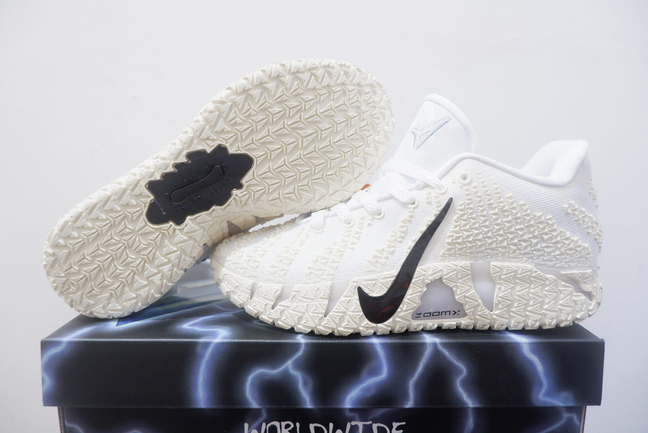 NIKE JA 3 LOW COCONUT MILK SIZE 36-39