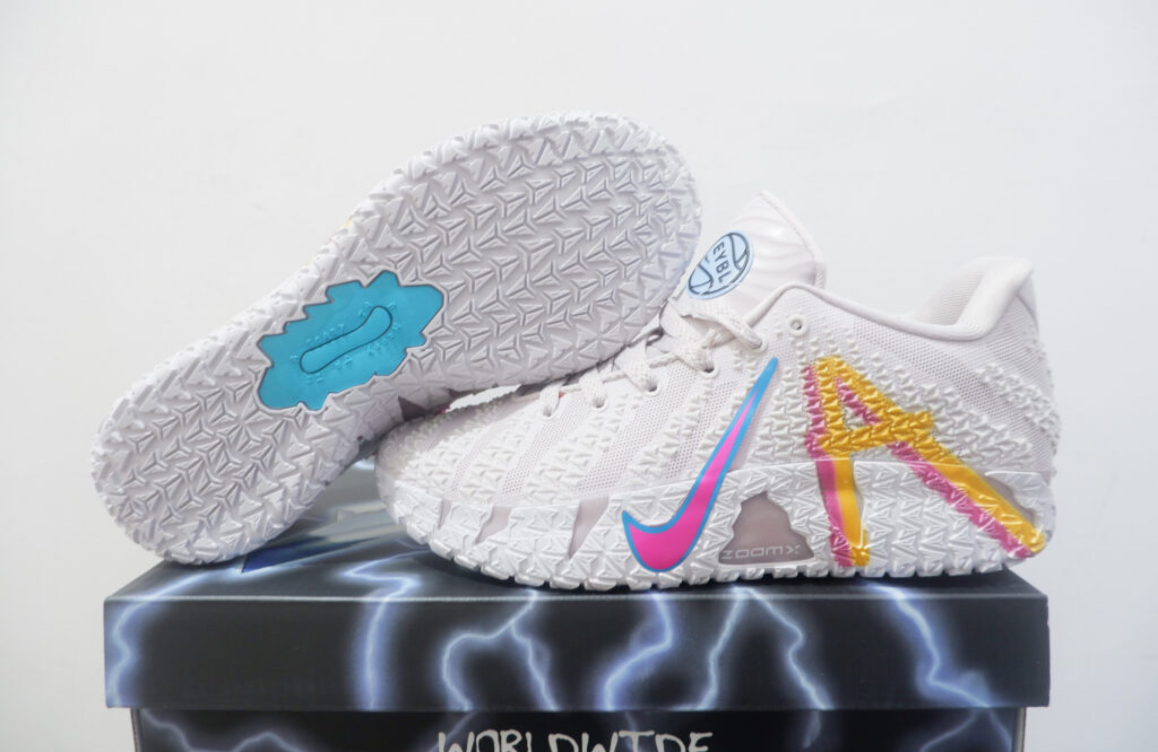 NIKE JA 3 LOW EYBL