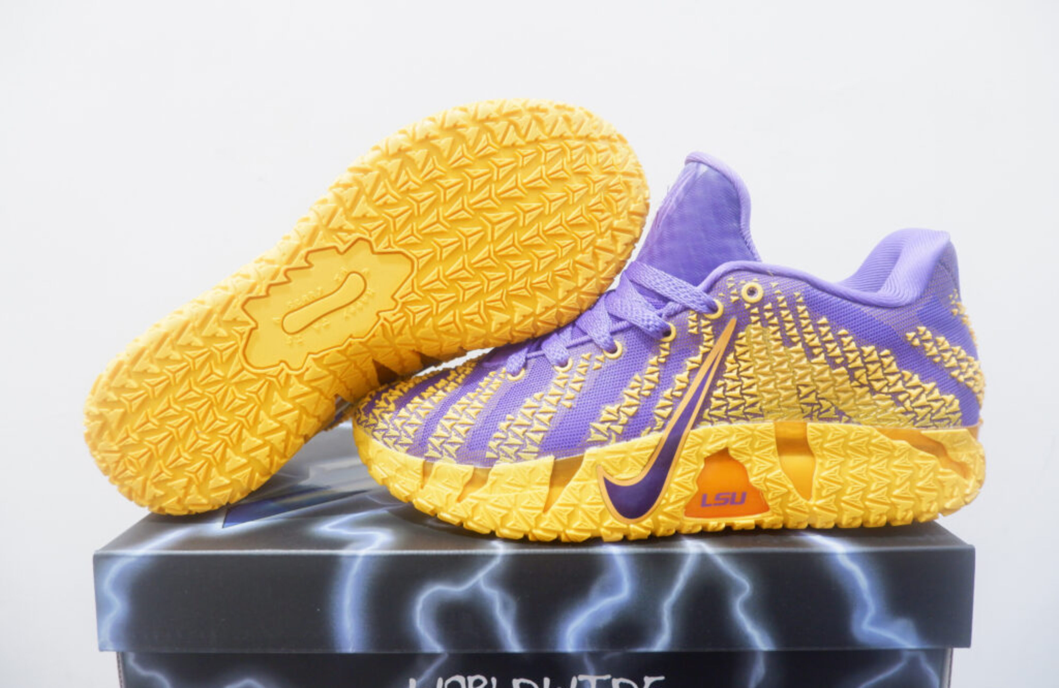 NIKE JA 3 LOW LSU