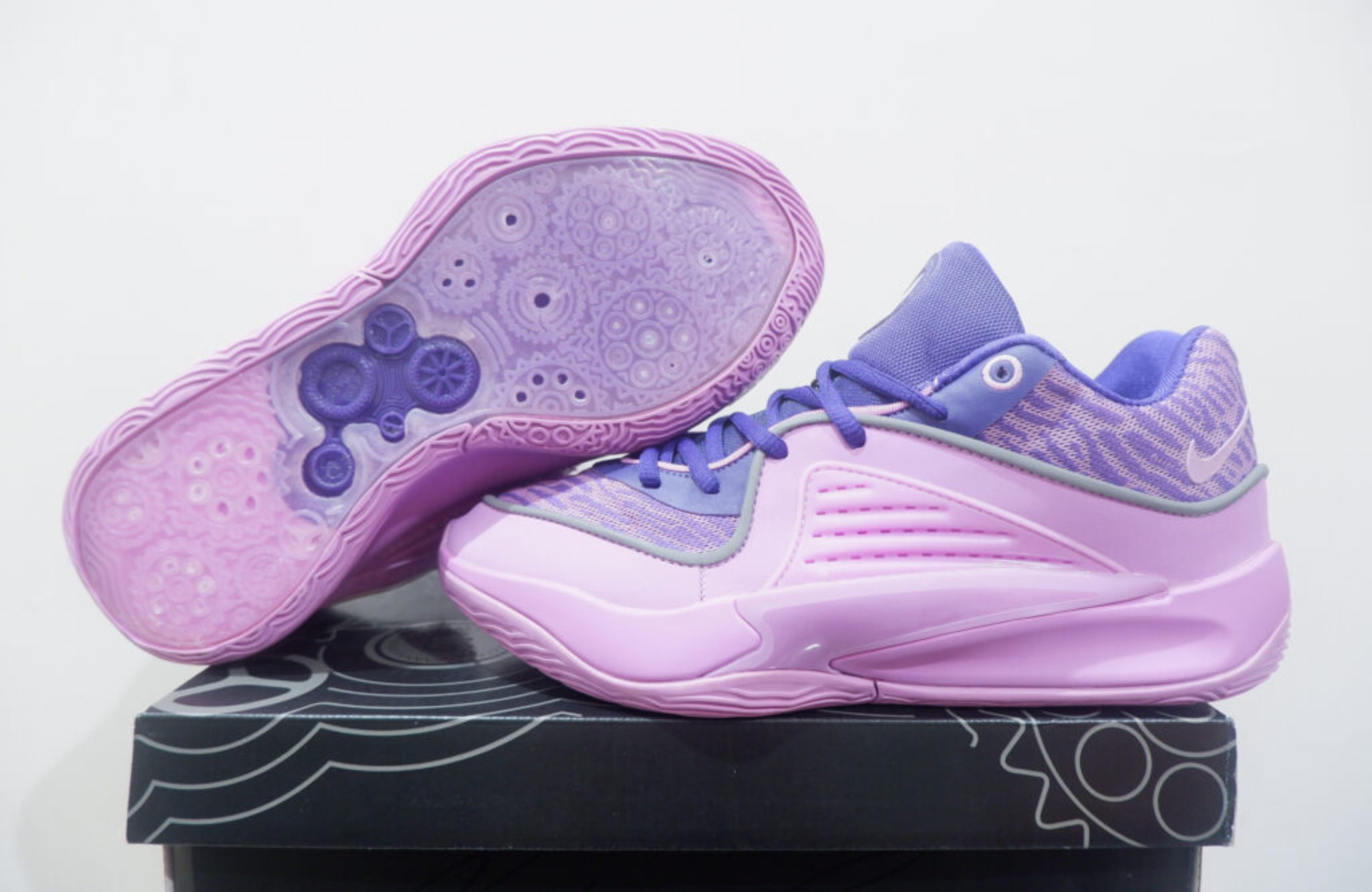 NIKE KD 16 LOW B.A.D