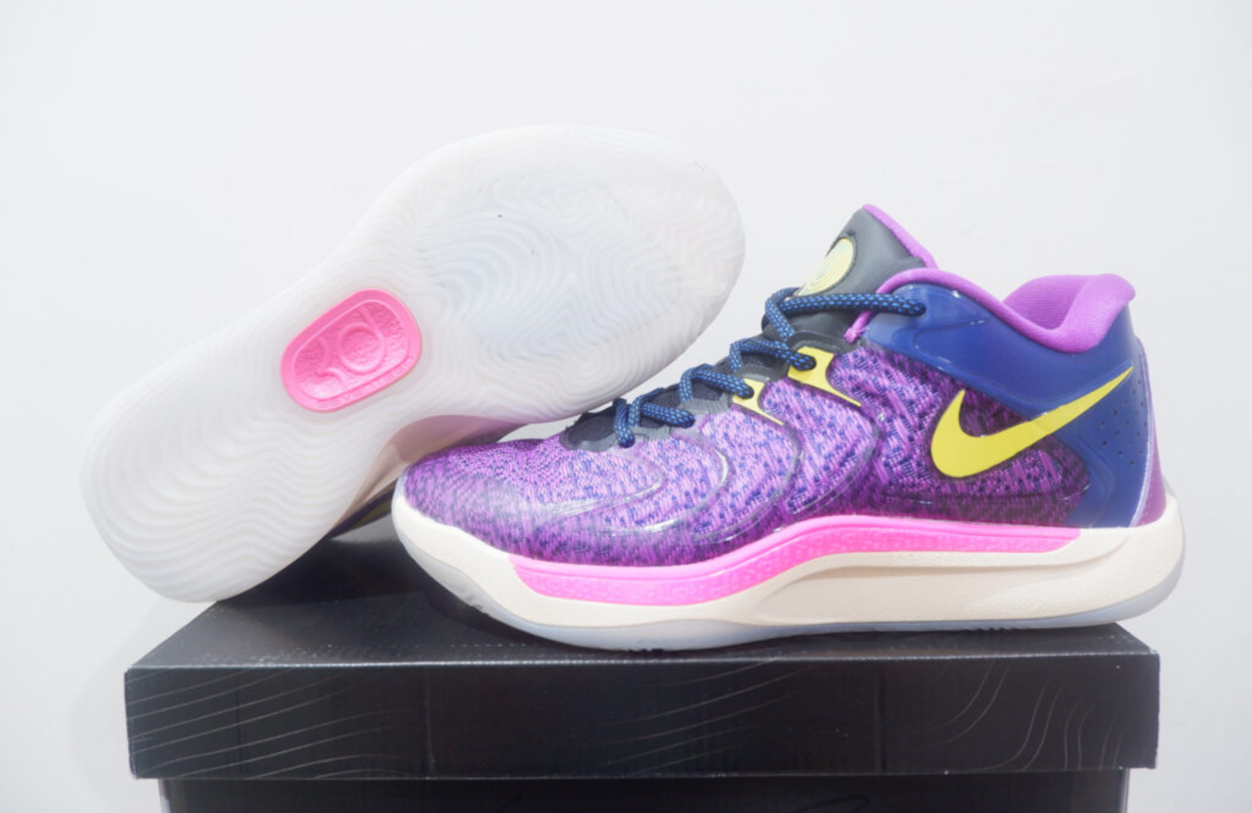 NIKE KD 17 LOW TRAVEL BALL