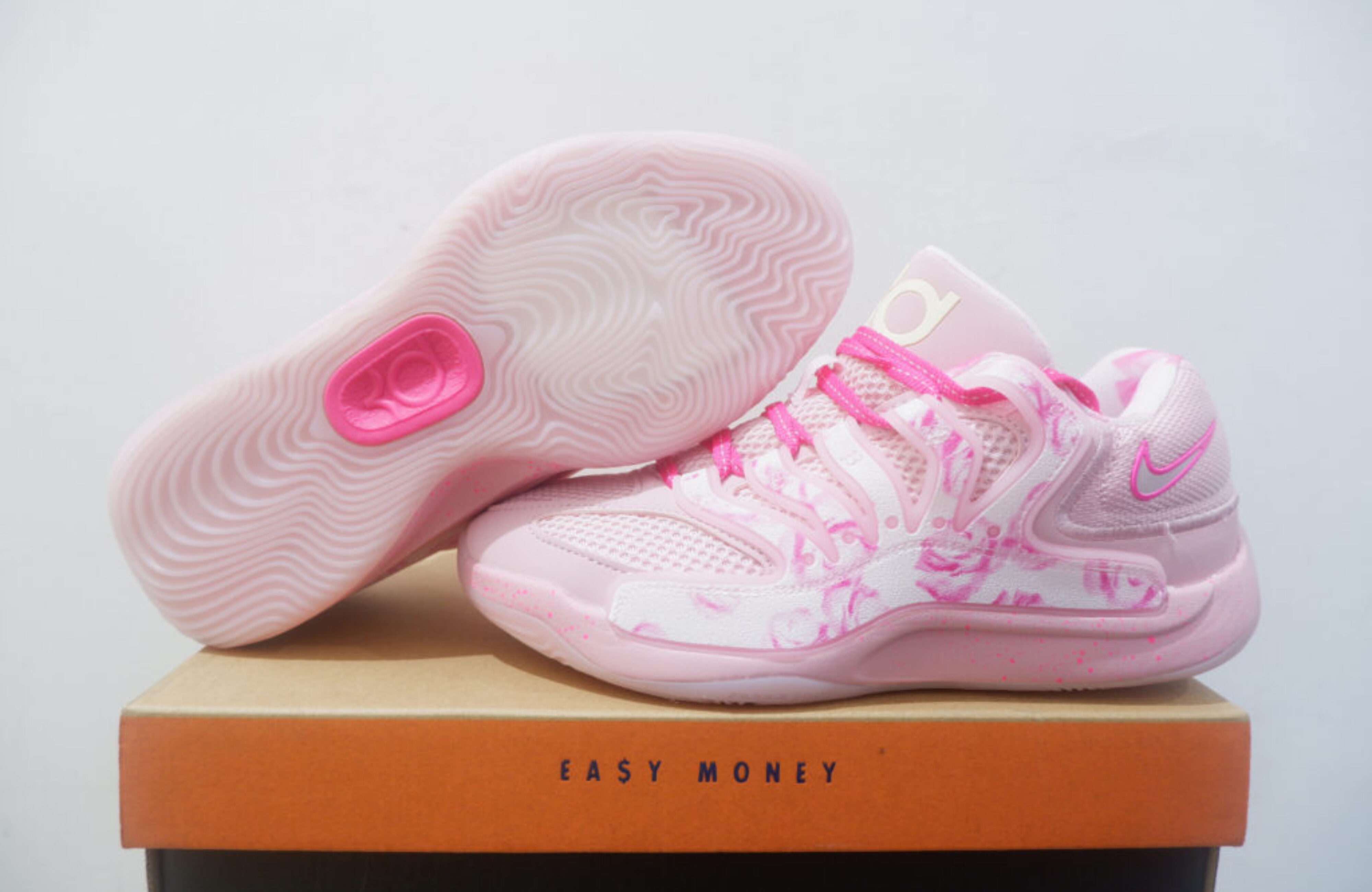 NIKE KD 18 LOW AUNT PEARL