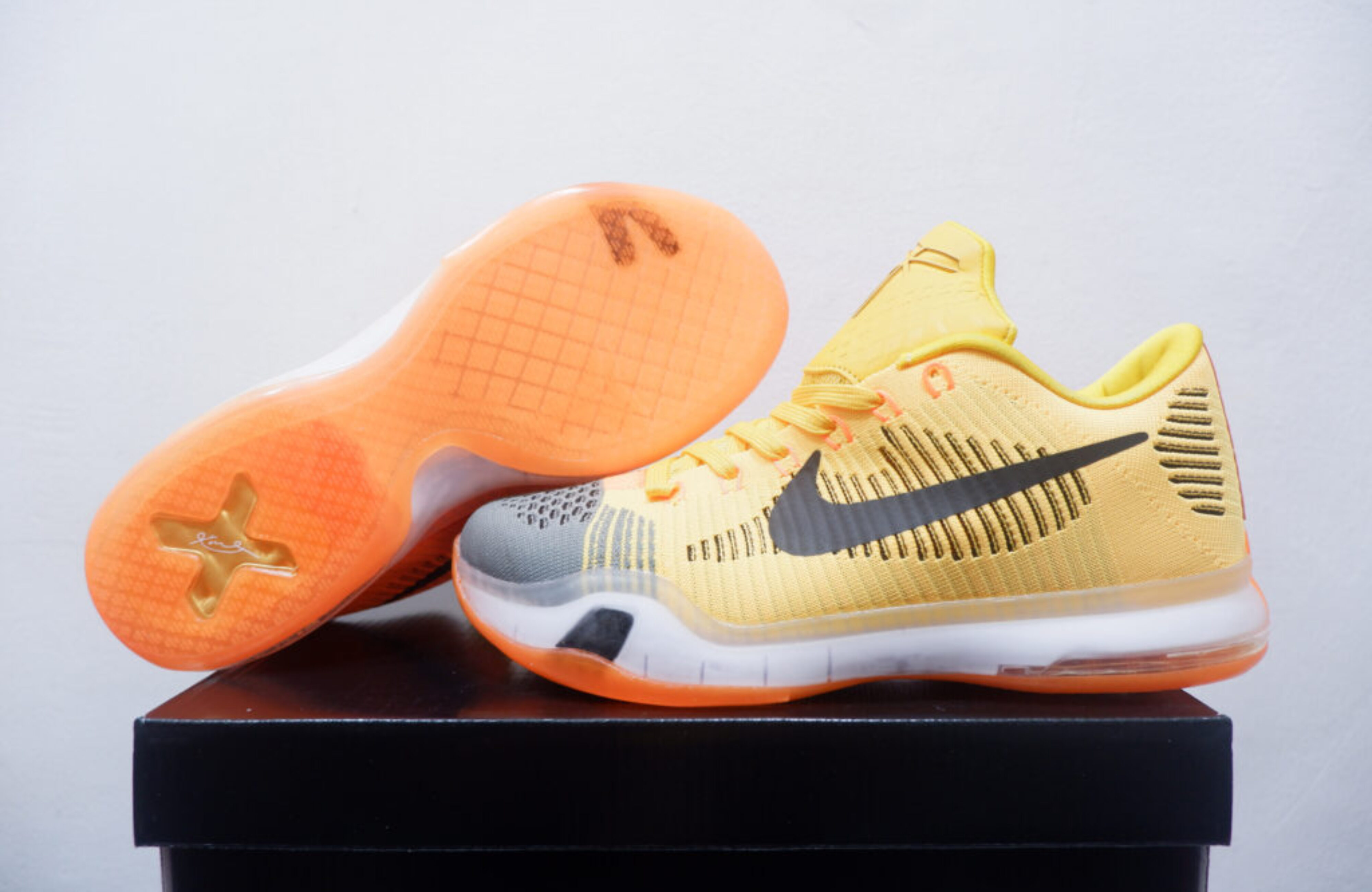 NIKE KOBE 10 ELITE FLYKNIT LOW RIVALRY