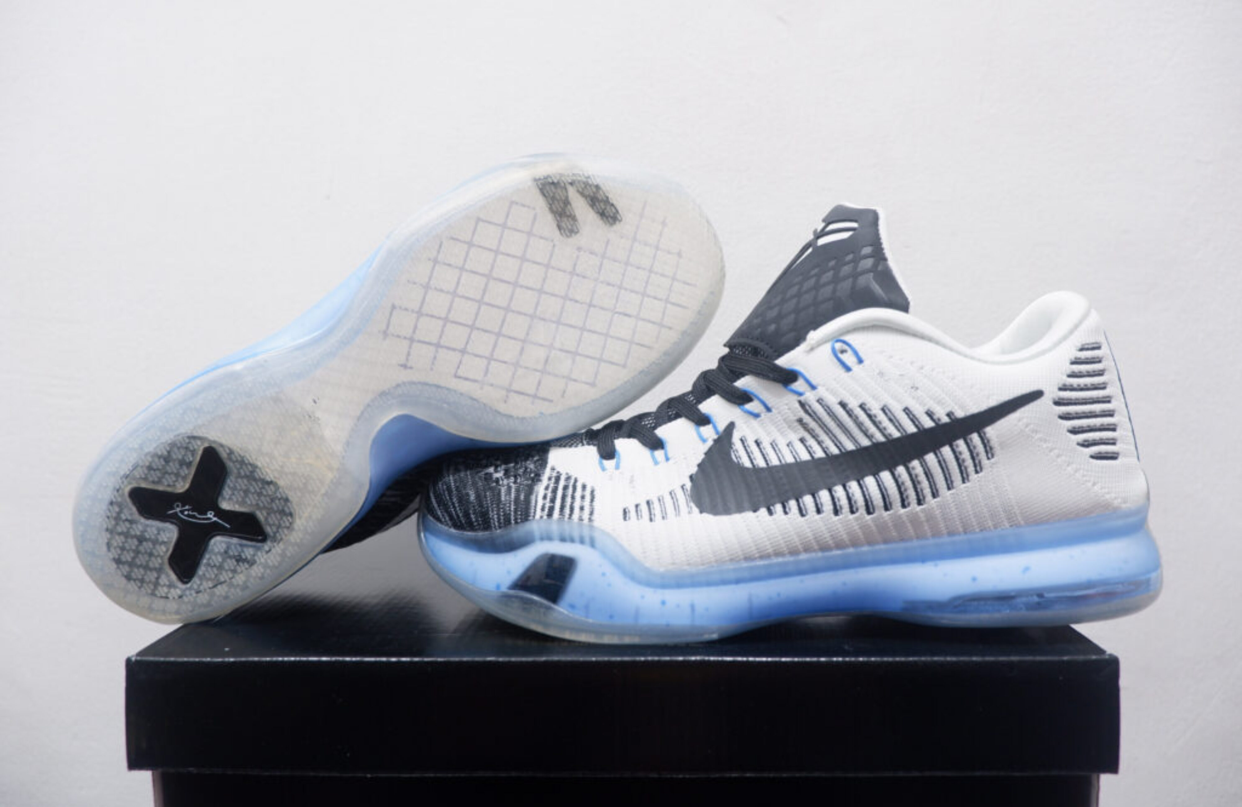 NIKE KOBE 10 ELITE FLYKNIT LOW SHARK JAW