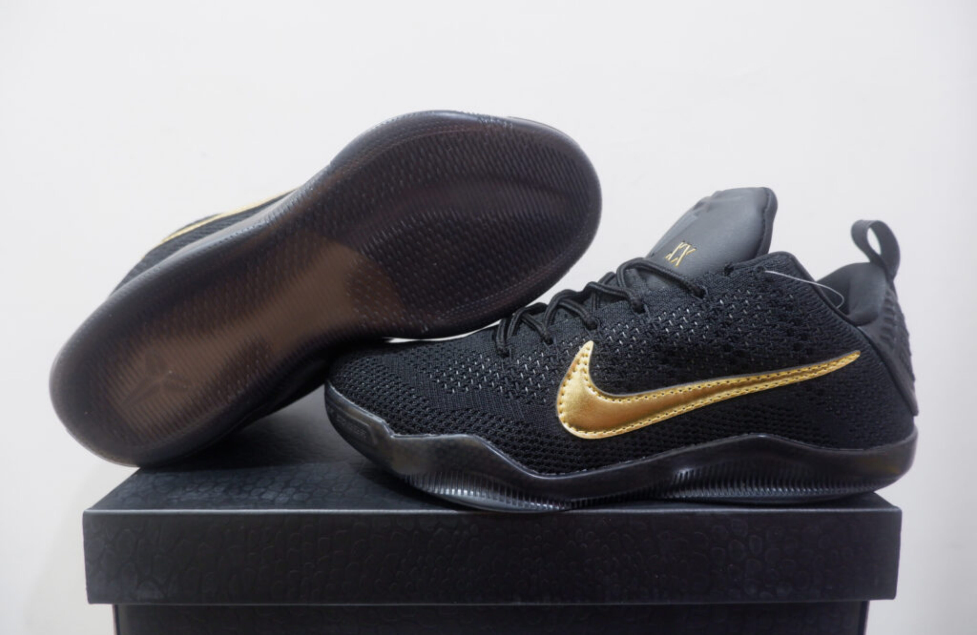NIKE KOBE 11 PROTRO LOW BLACK MAMBA