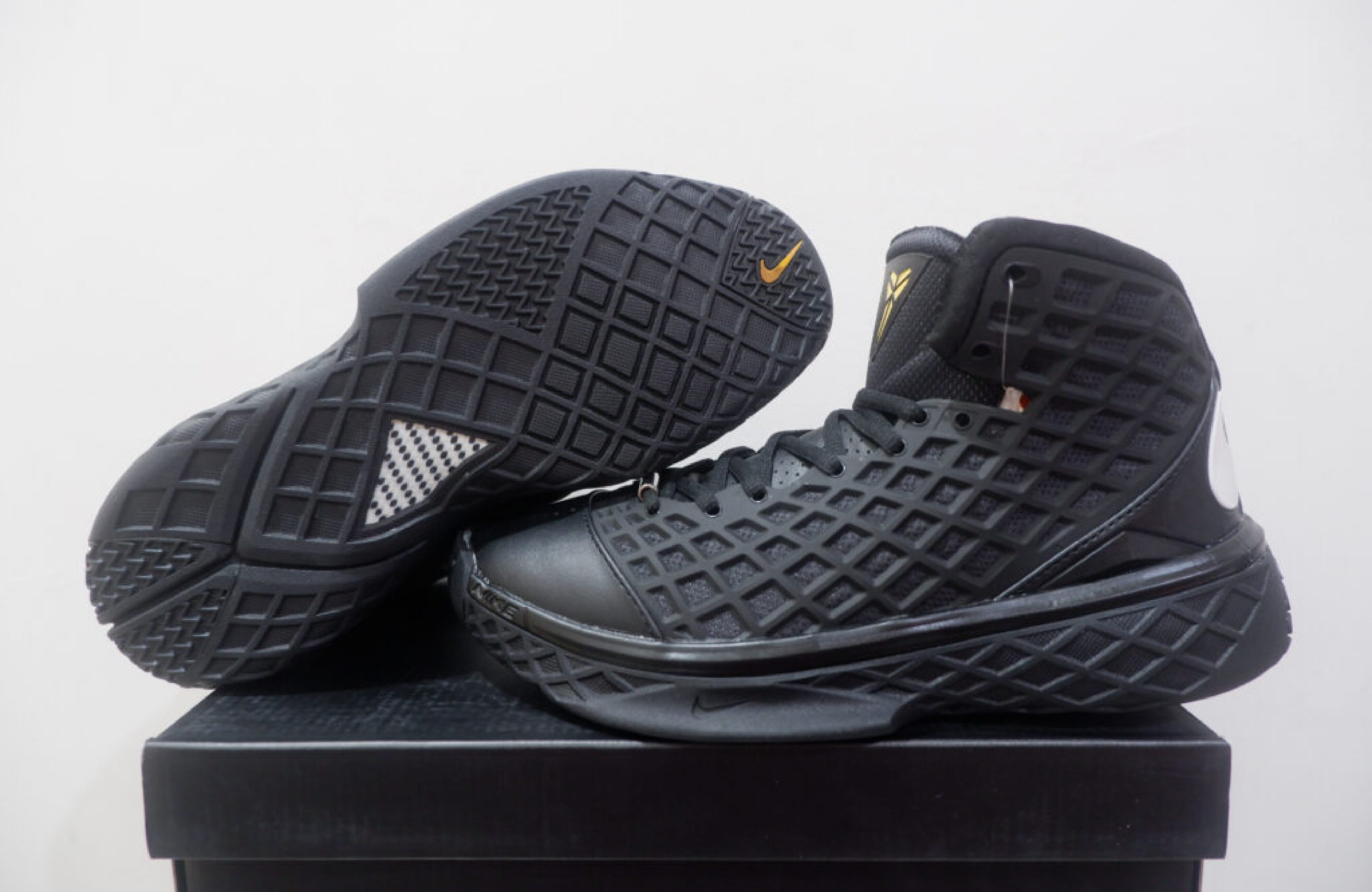 NIKE KOBE 3 HIGH ORCA