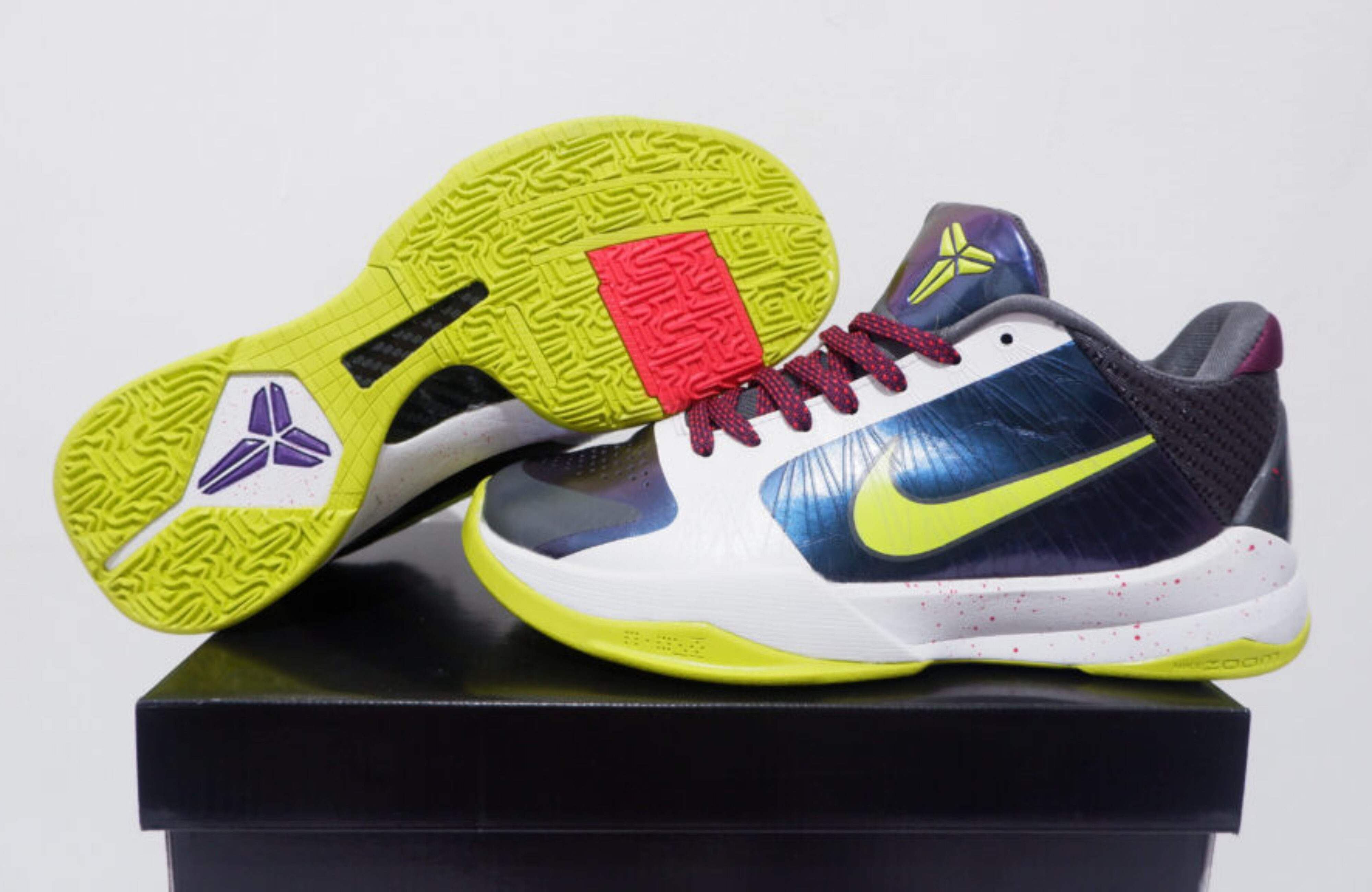 NIKE KOBE 5 PROTRO LOW CHAOS