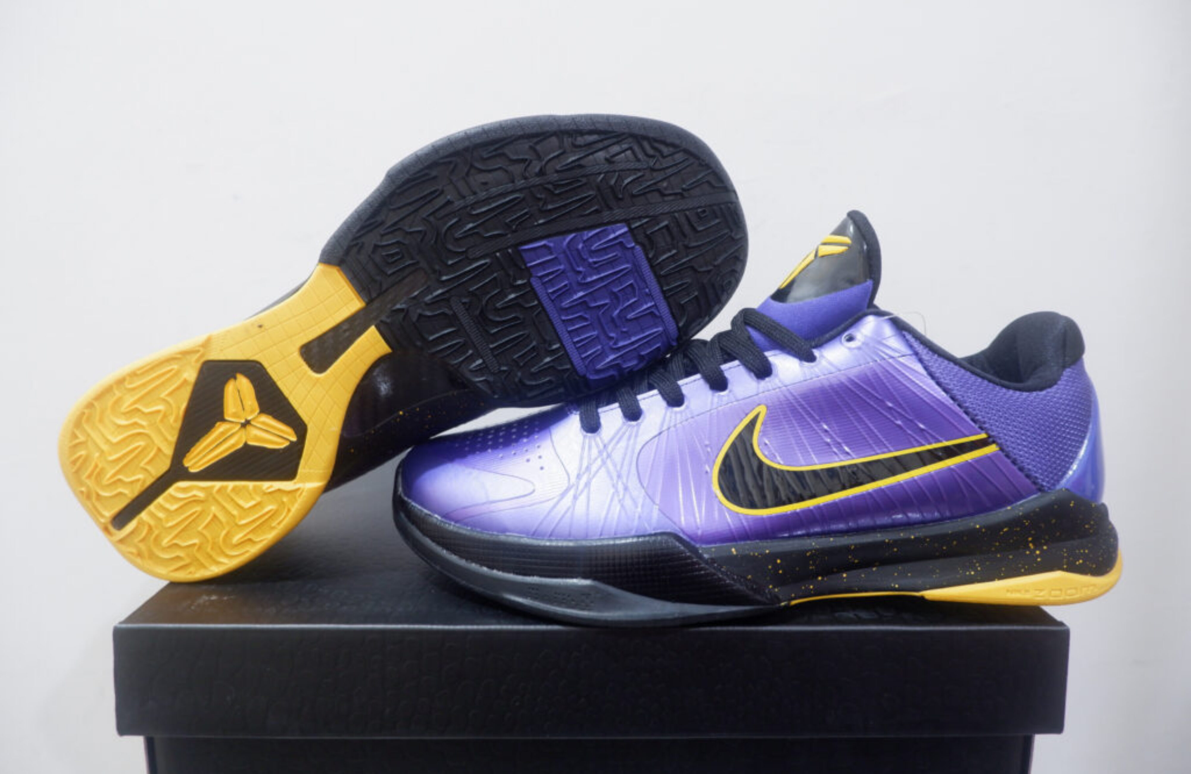 NIKE KOBE 5 PROTRO LOW LAKERS PACK