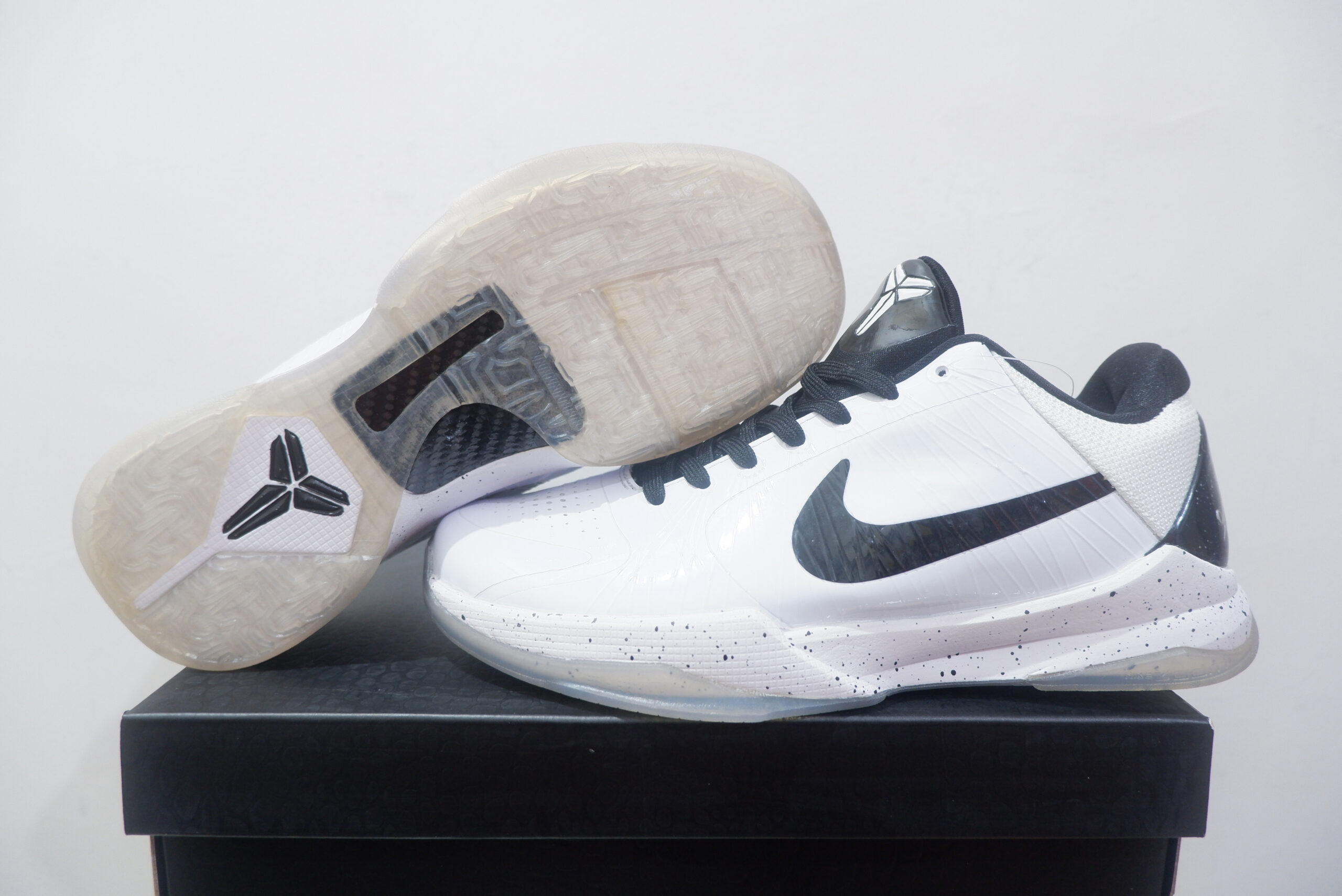 NIKE KOBE 5 PROTRO LOW WHITE ICE