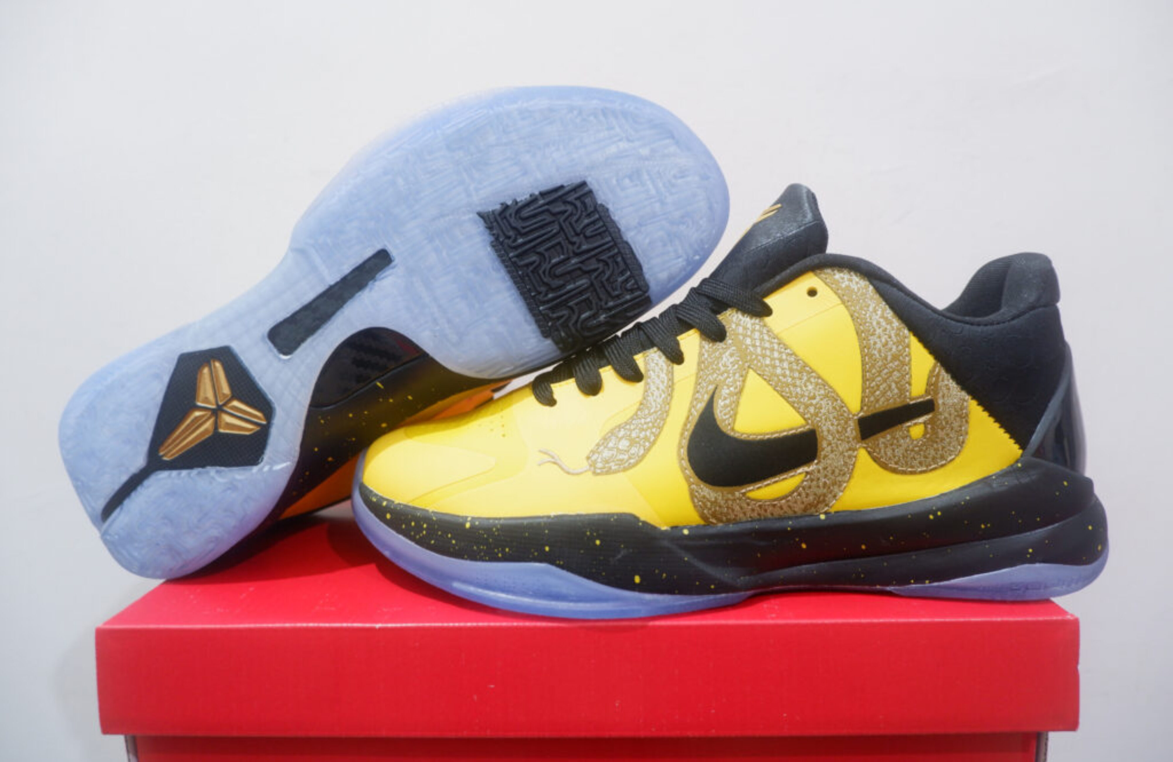 NIKE KOBE 5 PROTRO LOW YEAR OF THE MAMBA YELLOW