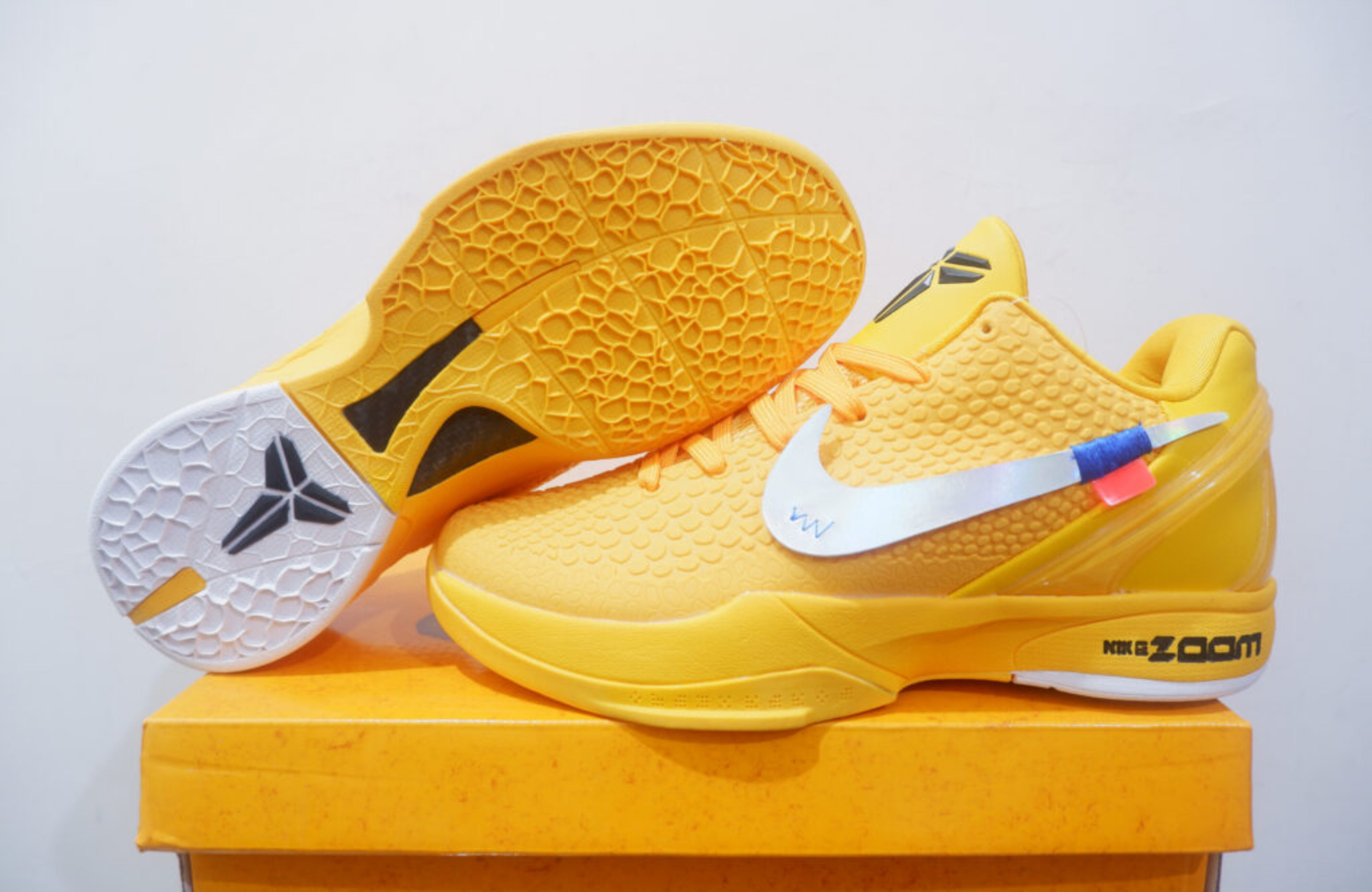 NIKE KOBE 6 PROTRO LOW OFFWHITE YELLOW