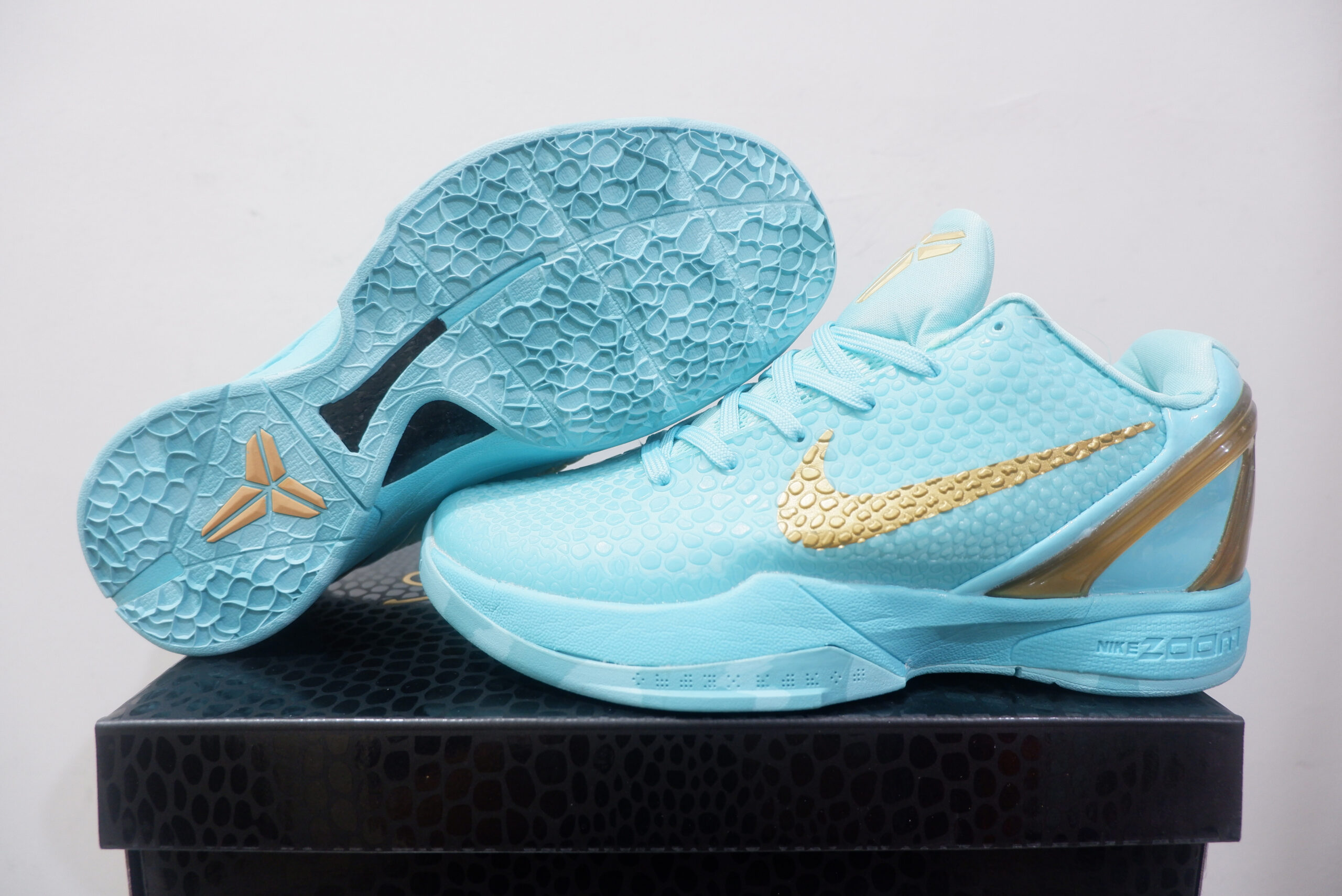 NIKE KOBE 6 PROTRO LOW STATUE OF LIBERTY