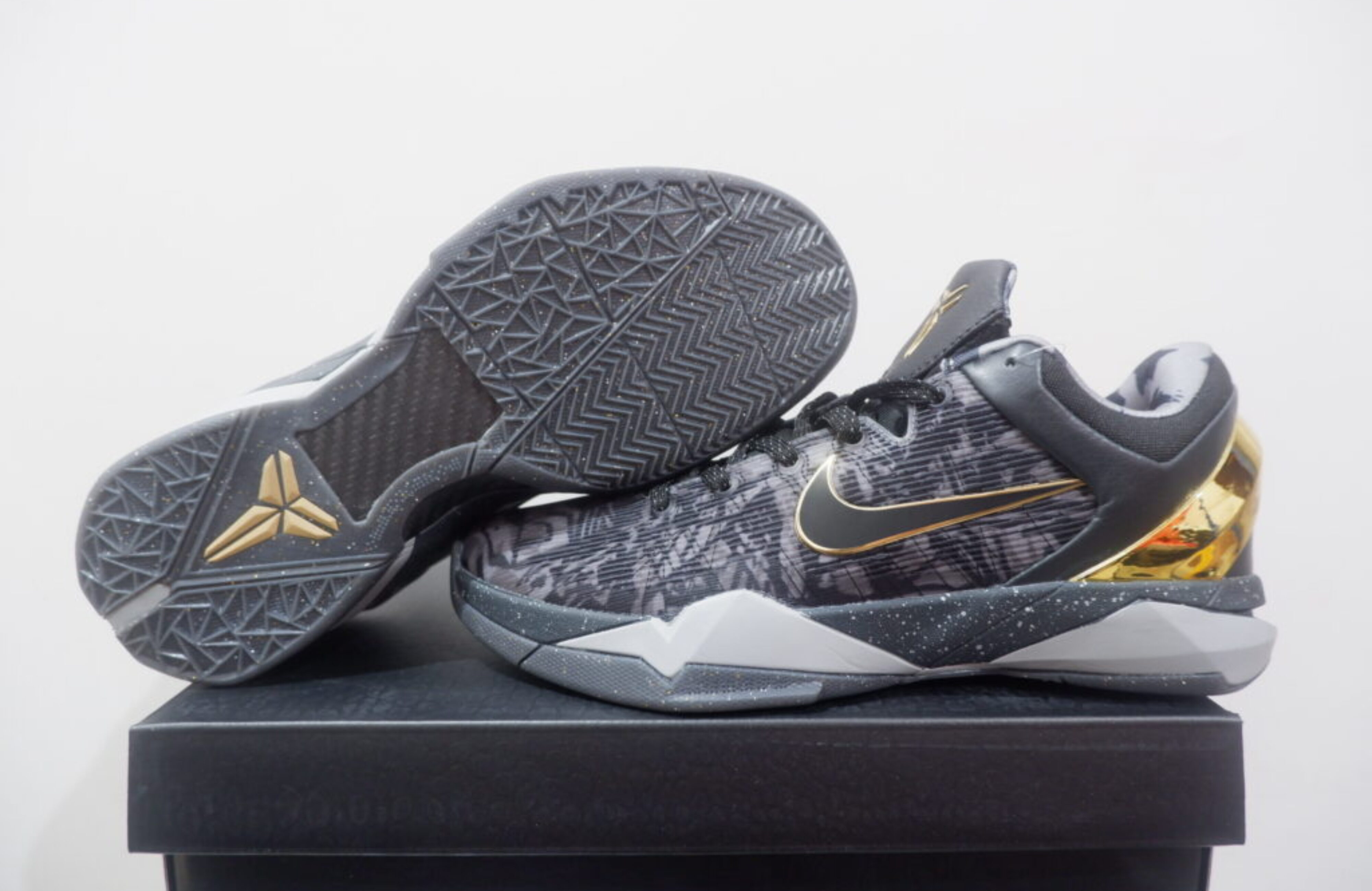 NIKE KOBE 7 PROTRO LOW PRELUDE