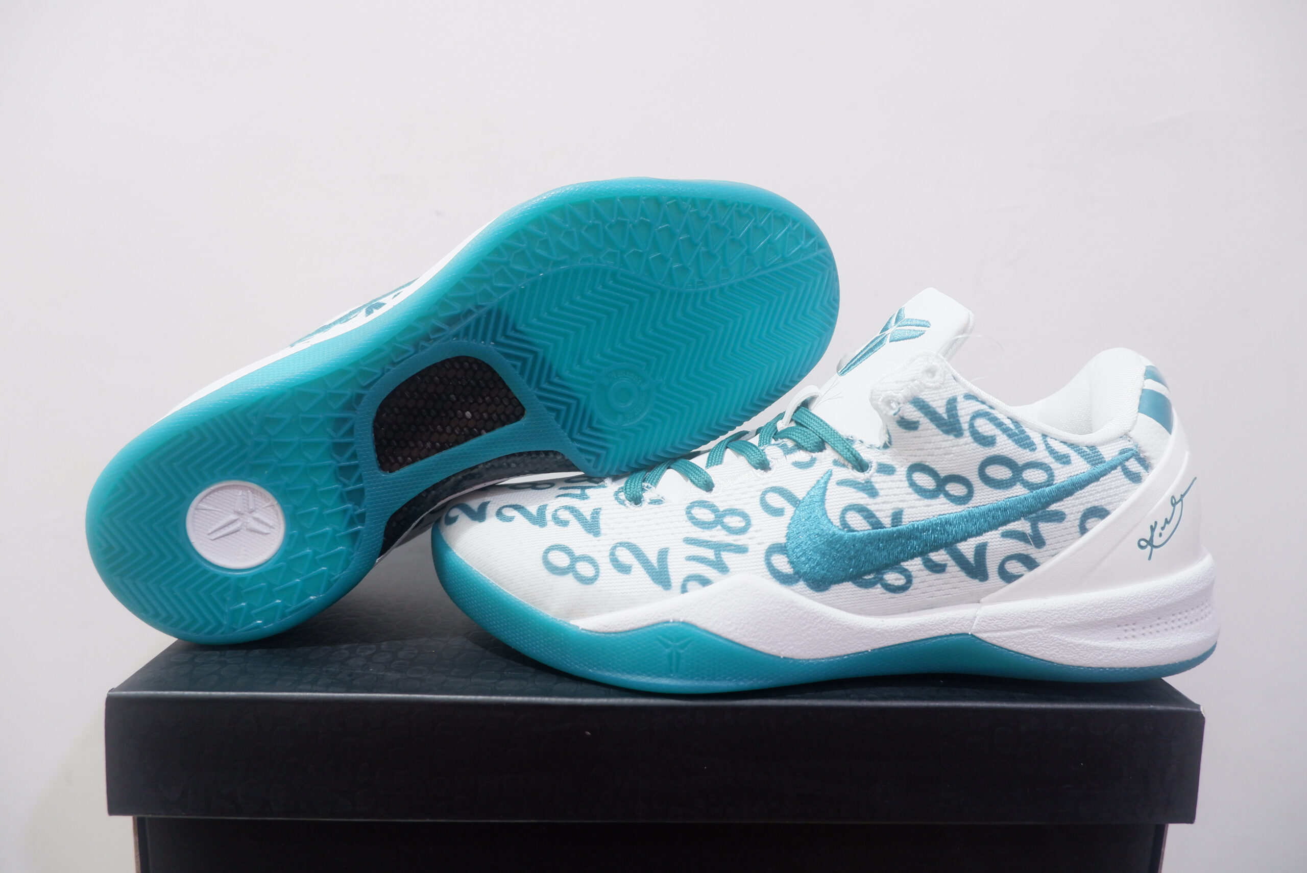 NIKE KOBE 8 PROTRO LOW AQUA